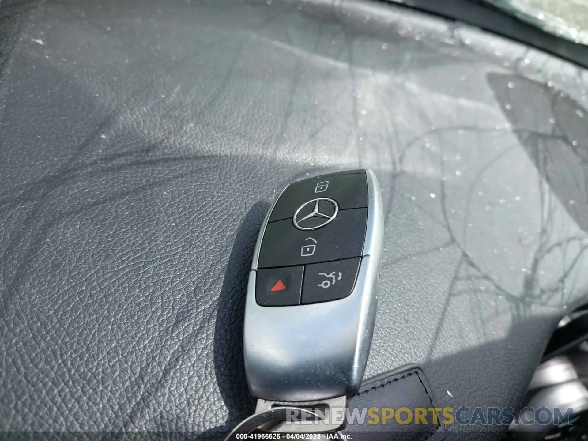 11 Photograph of a damaged car W1N0G8EB5NV353664 MERCEDES-BENZ GLC 300 2022