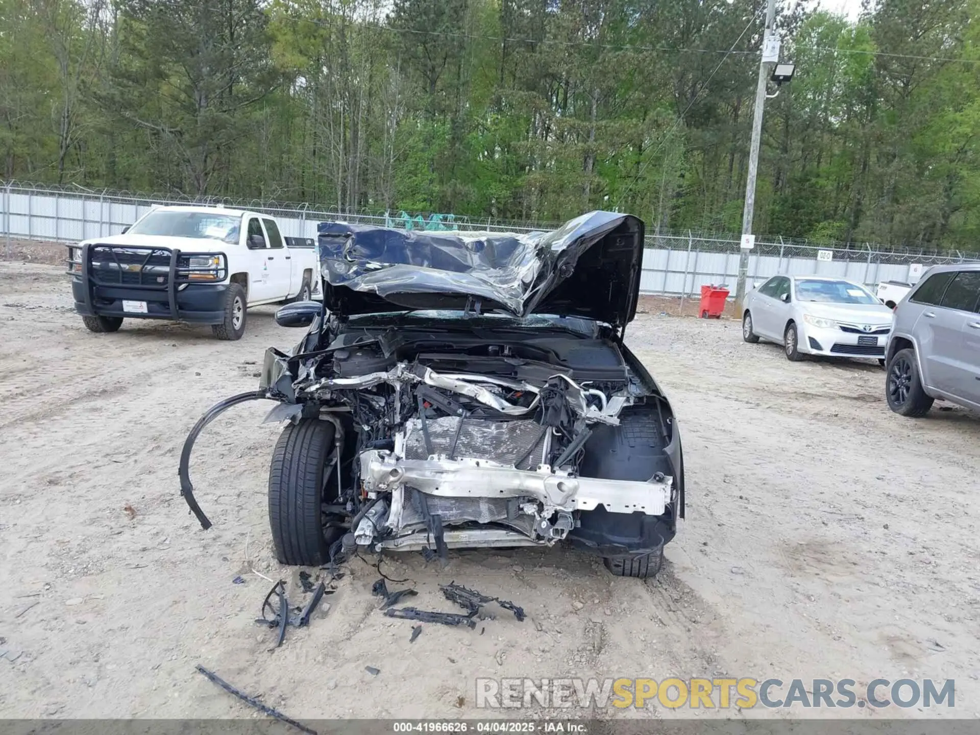 12 Photograph of a damaged car W1N0G8EB5NV353664 MERCEDES-BENZ GLC 300 2022