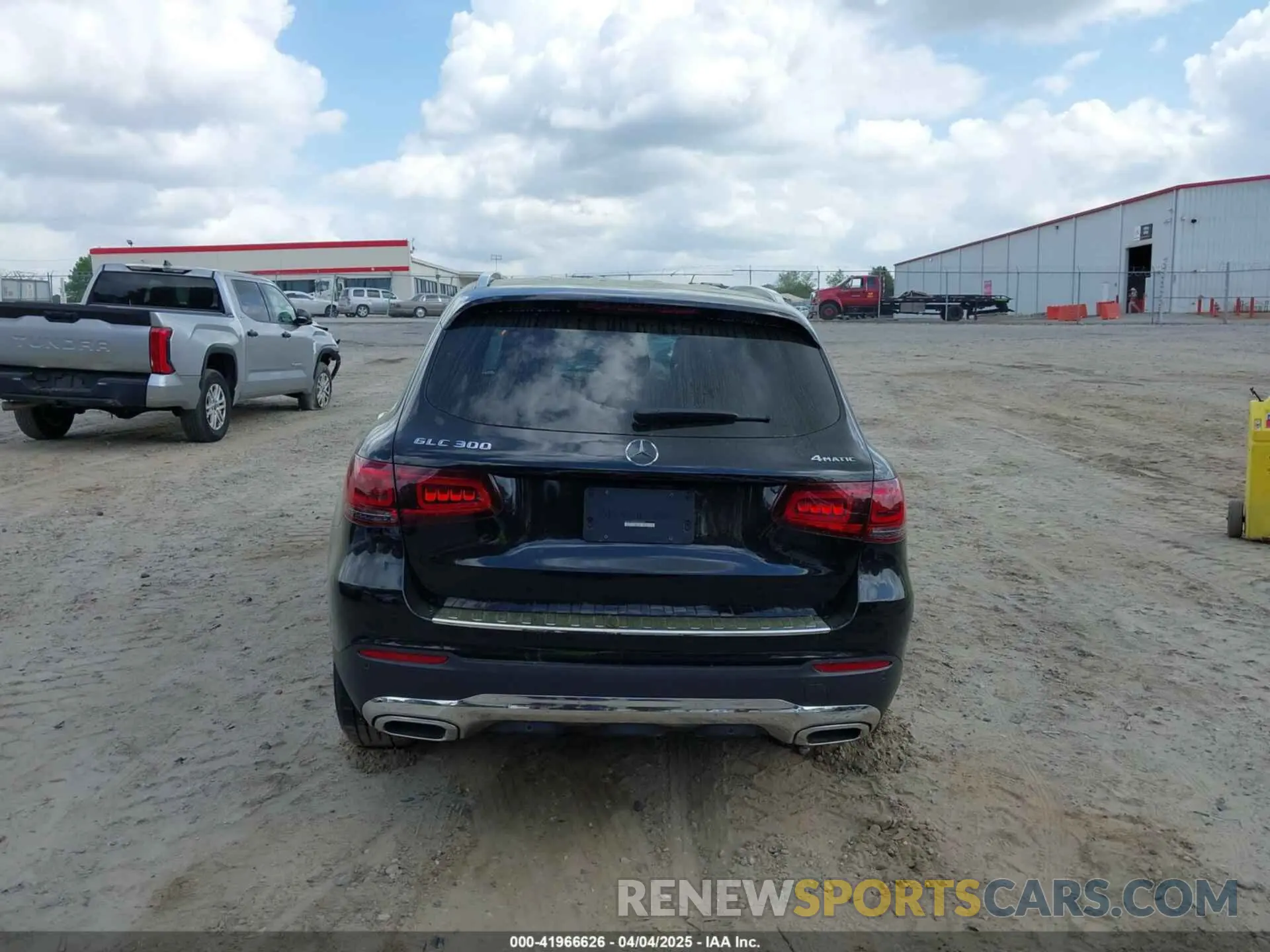 16 Photograph of a damaged car W1N0G8EB5NV353664 MERCEDES-BENZ GLC 300 2022