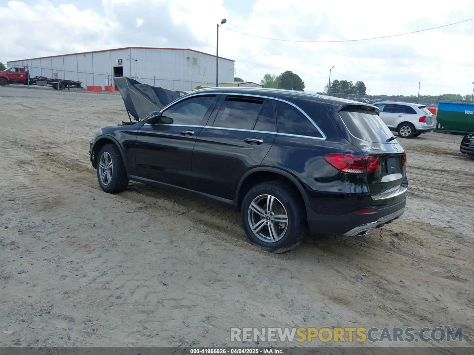 3 Photograph of a damaged car W1N0G8EB5NV353664 MERCEDES-BENZ GLC 300 2022