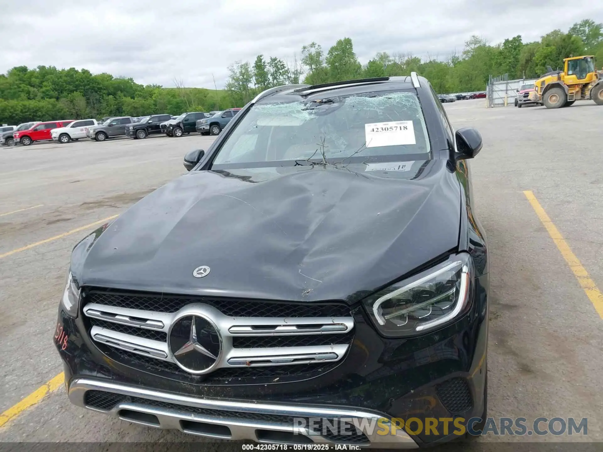 12 Photograph of a damaged car W1N0G8EB5NV389838 MERCEDES-BENZ GLC 300 2022