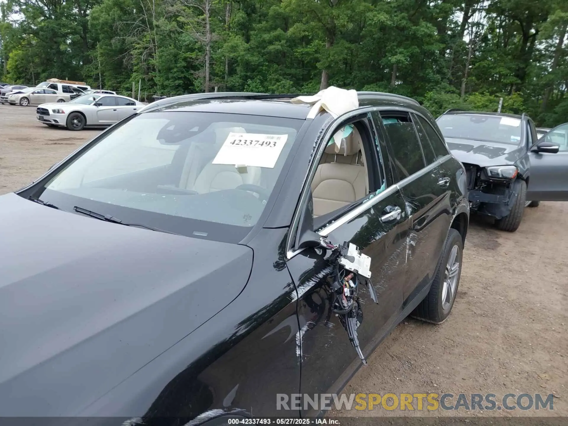 6 Photograph of a damaged car W1N0G8EB6NG028882 MERCEDES-BENZ GLC 300 2022