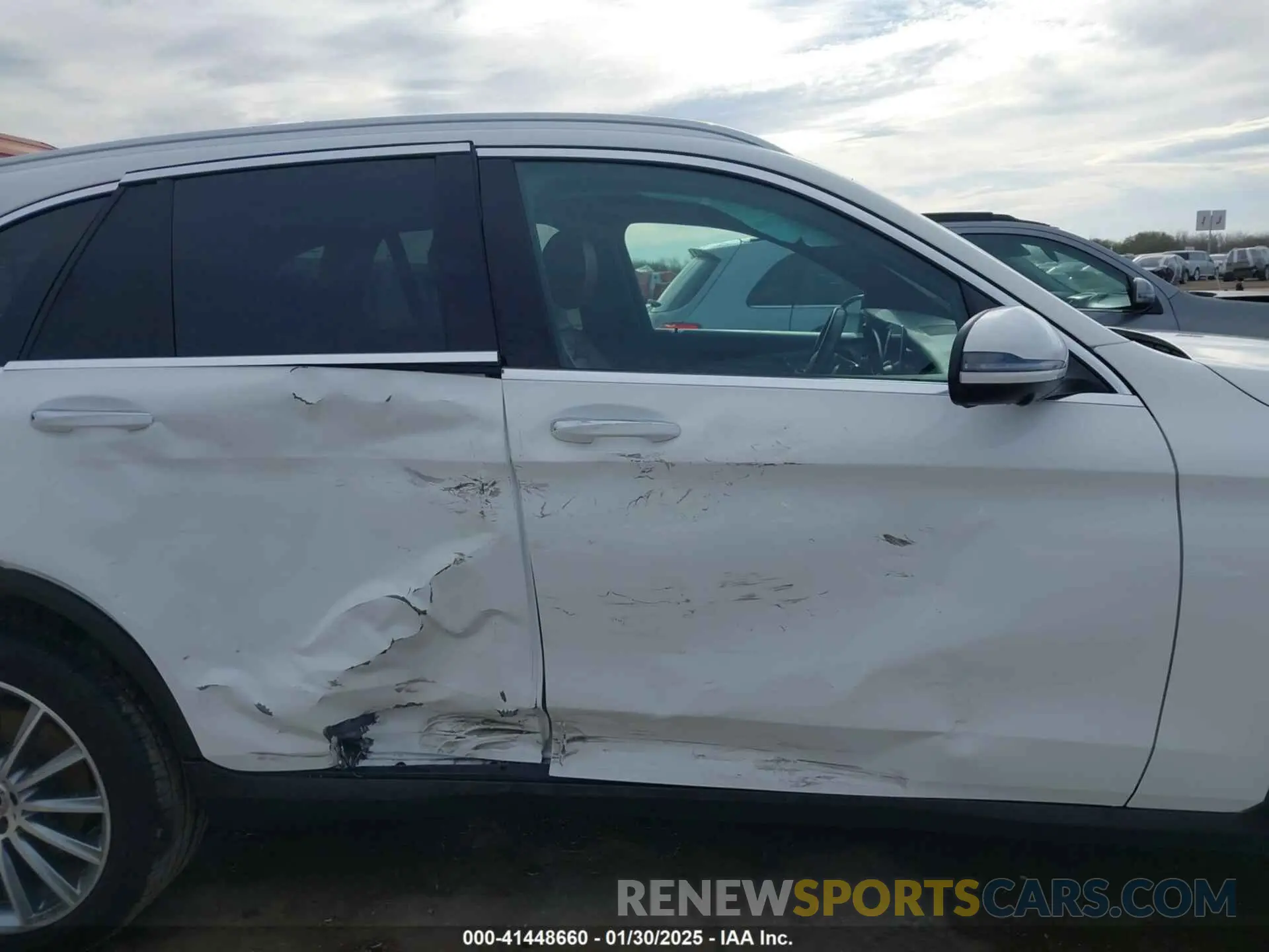 13 Photograph of a damaged car W1N0G8EB6NG078133 MERCEDES-BENZ GLC 300 2022