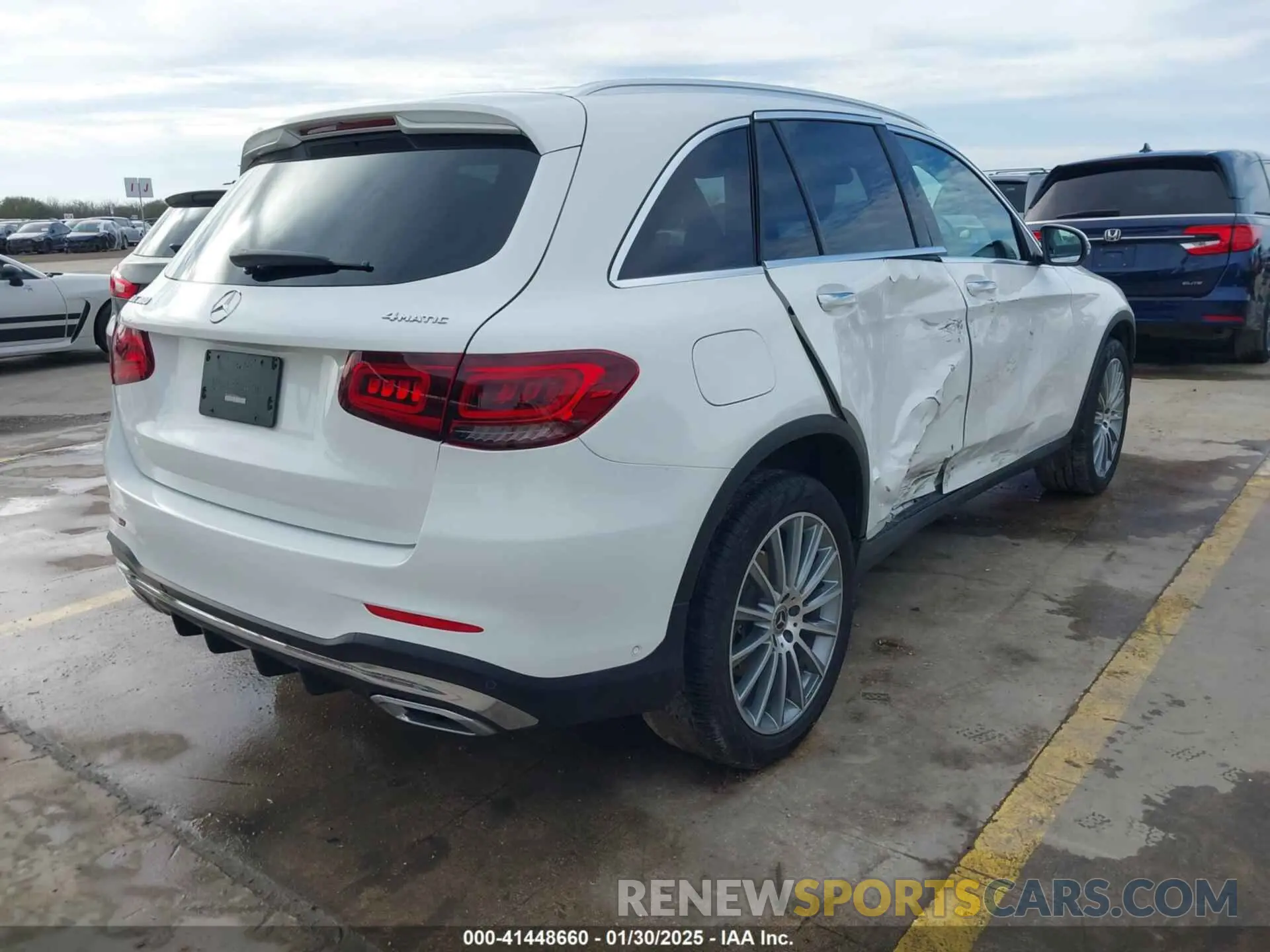 4 Photograph of a damaged car W1N0G8EB6NG078133 MERCEDES-BENZ GLC 300 2022