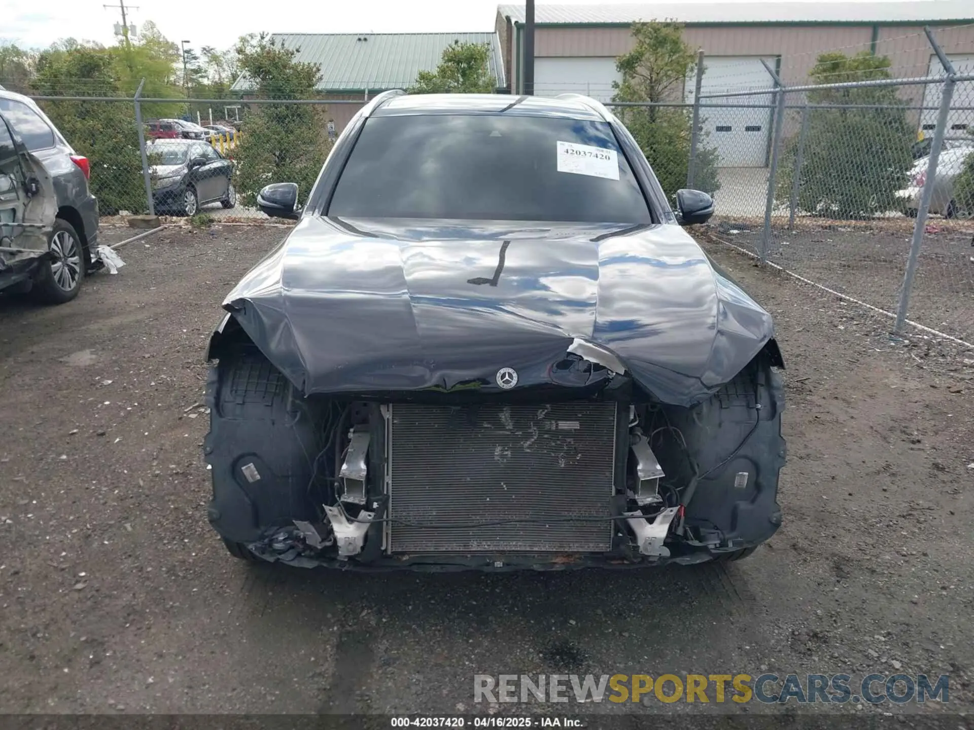 13 Photograph of a damaged car W1N0G8EB7NV337921 MERCEDES-BENZ GLC 300 2022