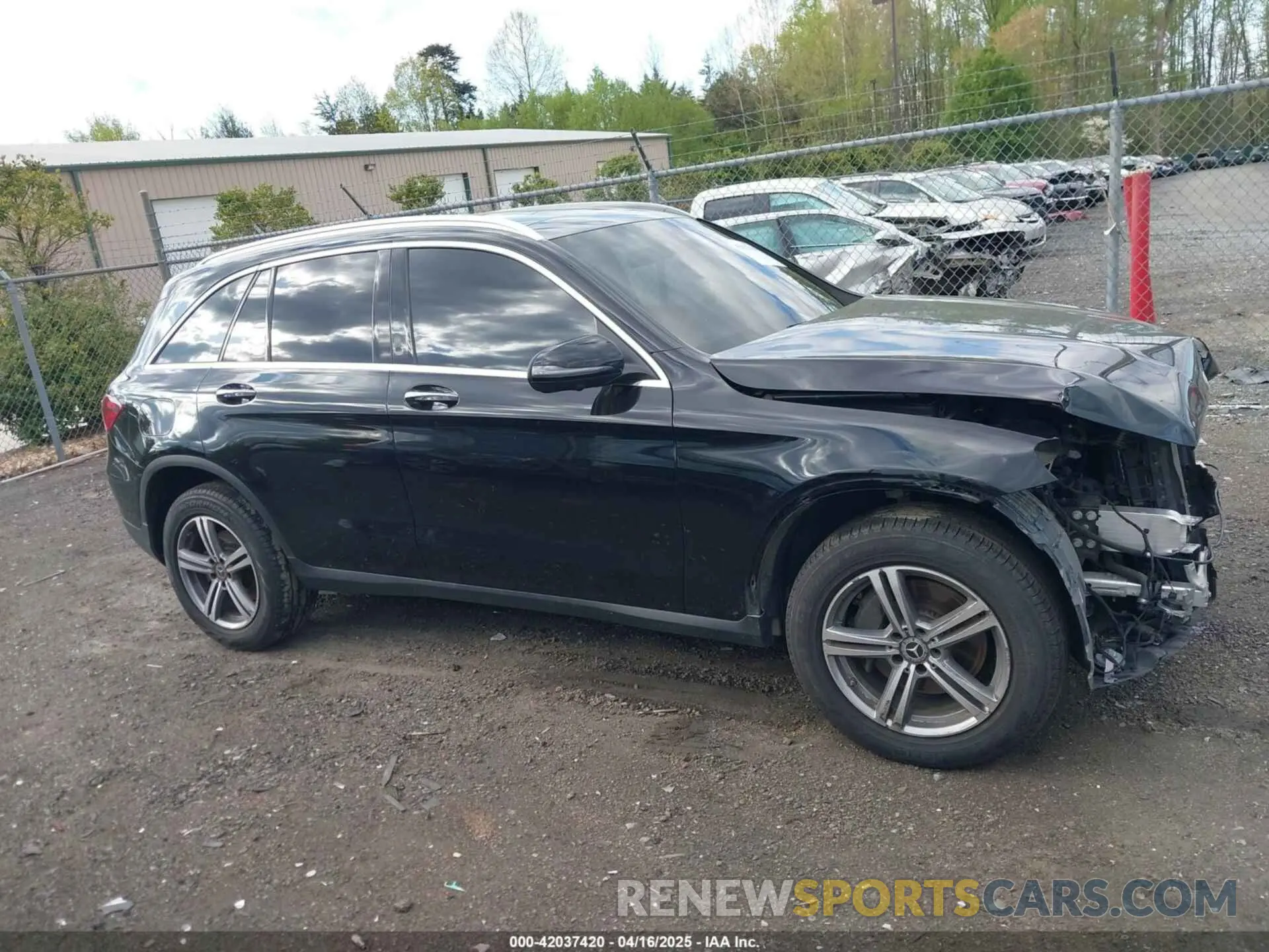 14 Photograph of a damaged car W1N0G8EB7NV337921 MERCEDES-BENZ GLC 300 2022