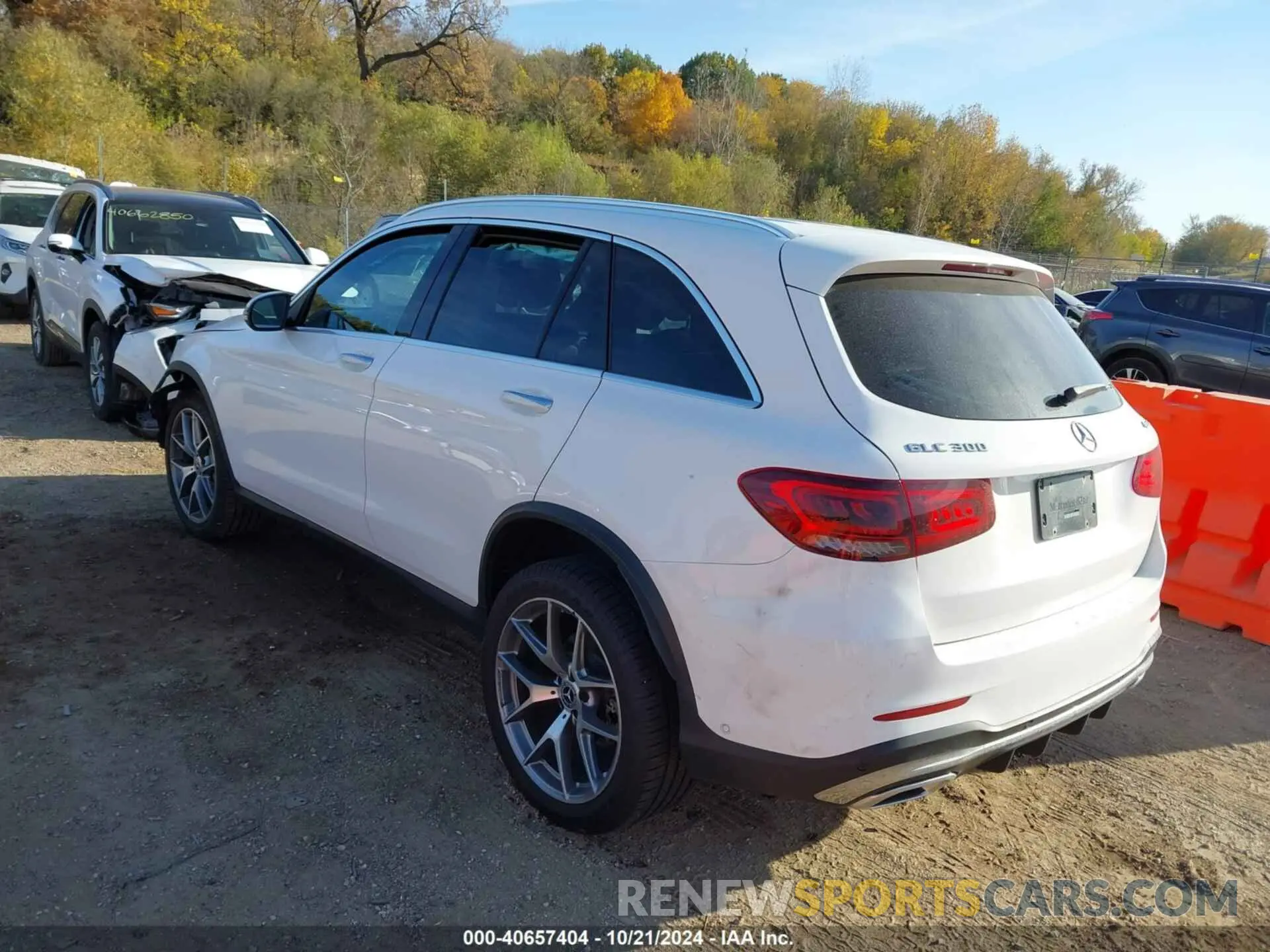 3 Photograph of a damaged car W1N0G8EB7NV389629 MERCEDES-BENZ GLC 300 2022
