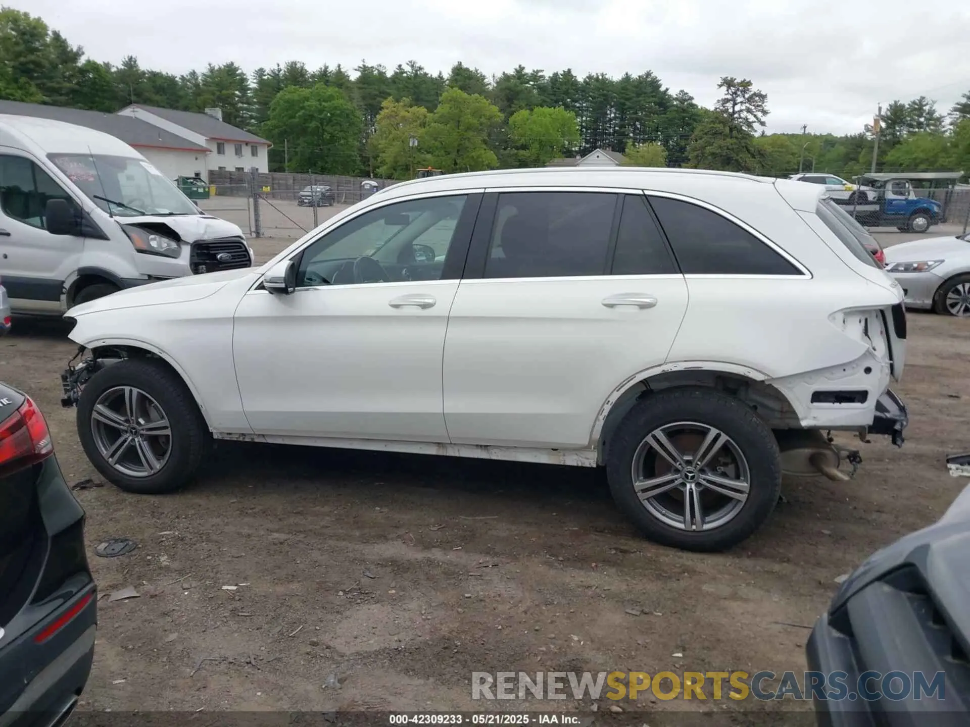 15 Photograph of a damaged car W1N0G8EB8NV368174 MERCEDES-BENZ GLC 300 2022