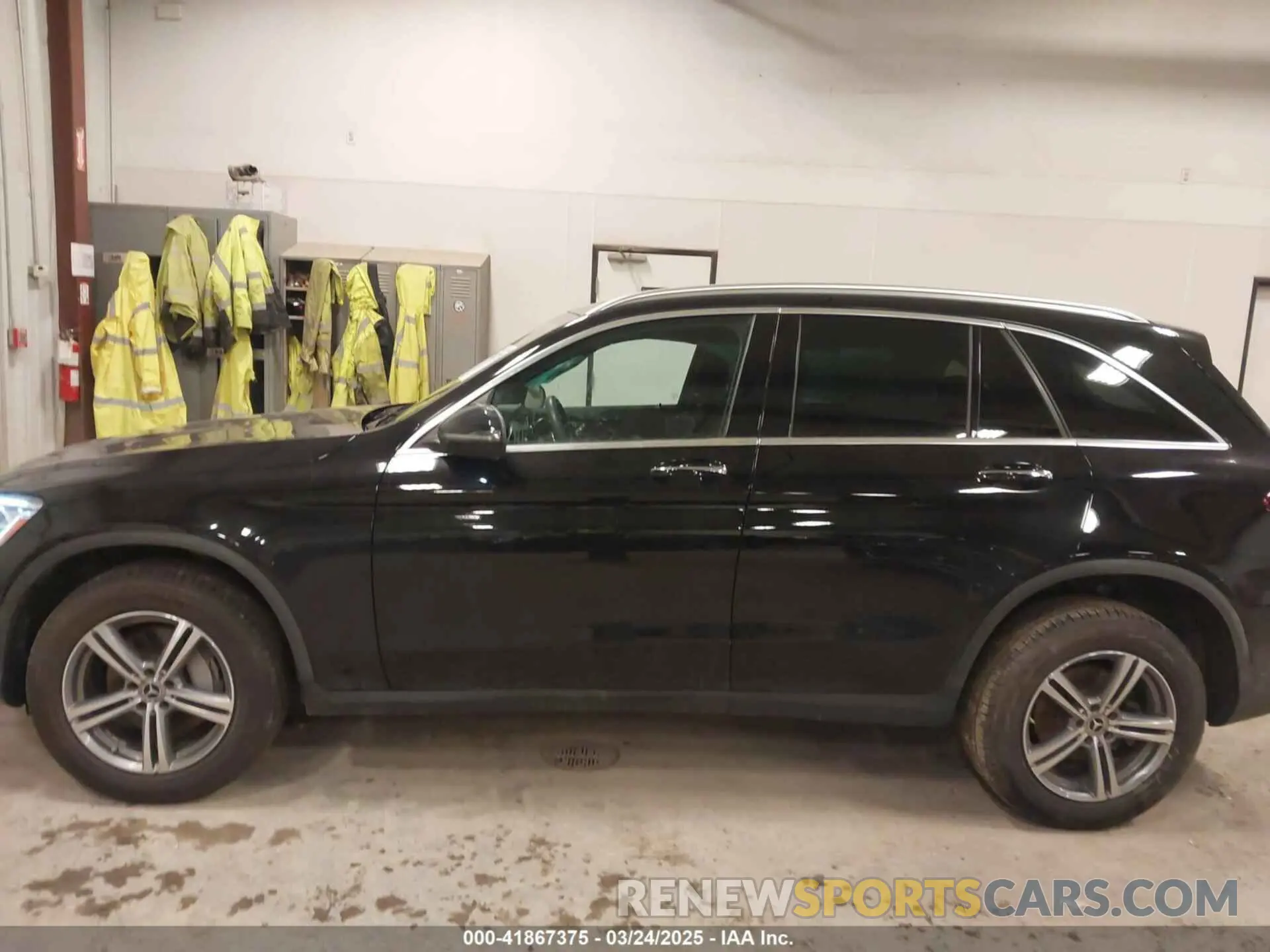 14 Photograph of a damaged car W1N0G8EB8NV370264 MERCEDES-BENZ GLC 300 2022