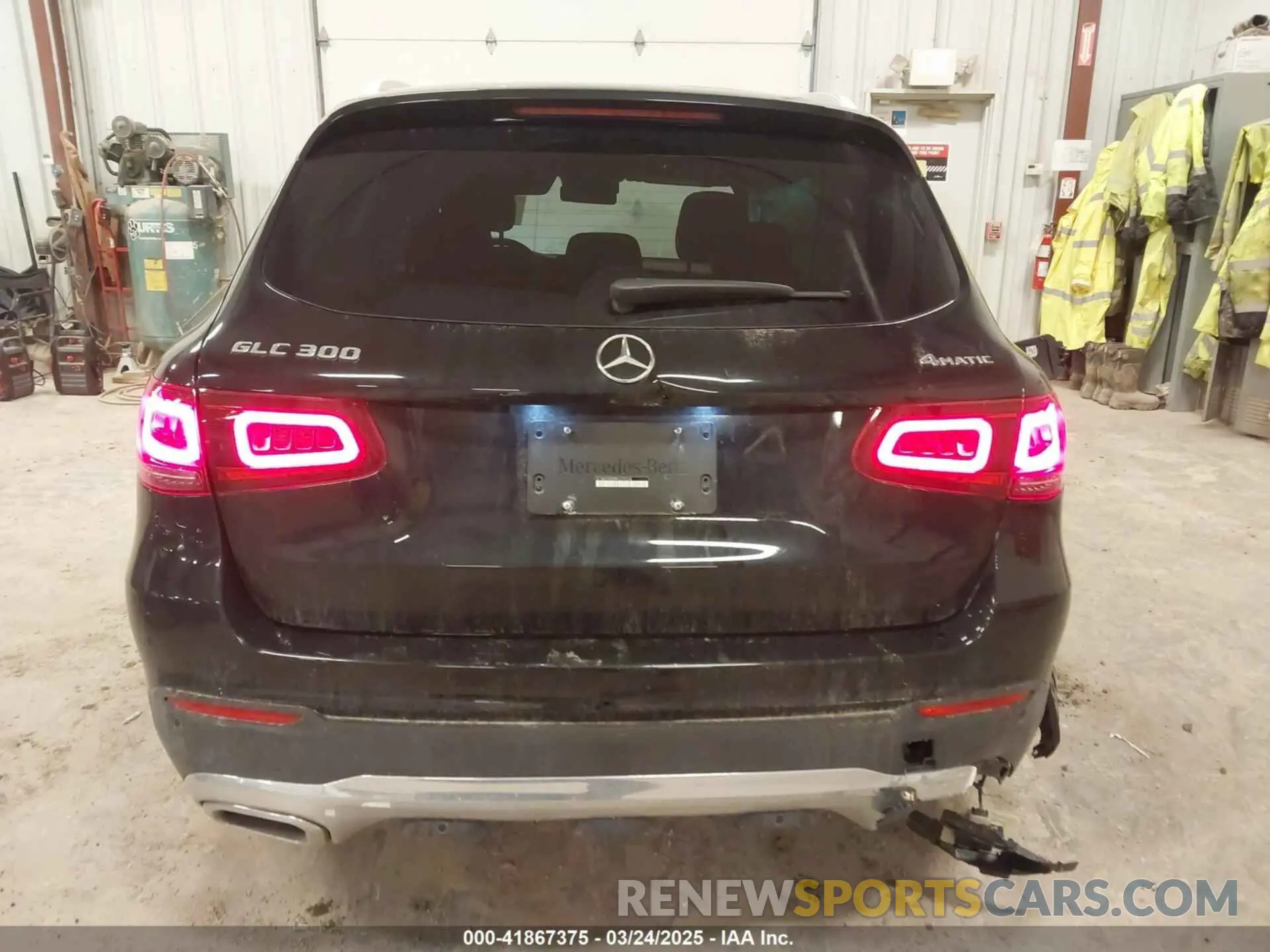 16 Photograph of a damaged car W1N0G8EB8NV370264 MERCEDES-BENZ GLC 300 2022