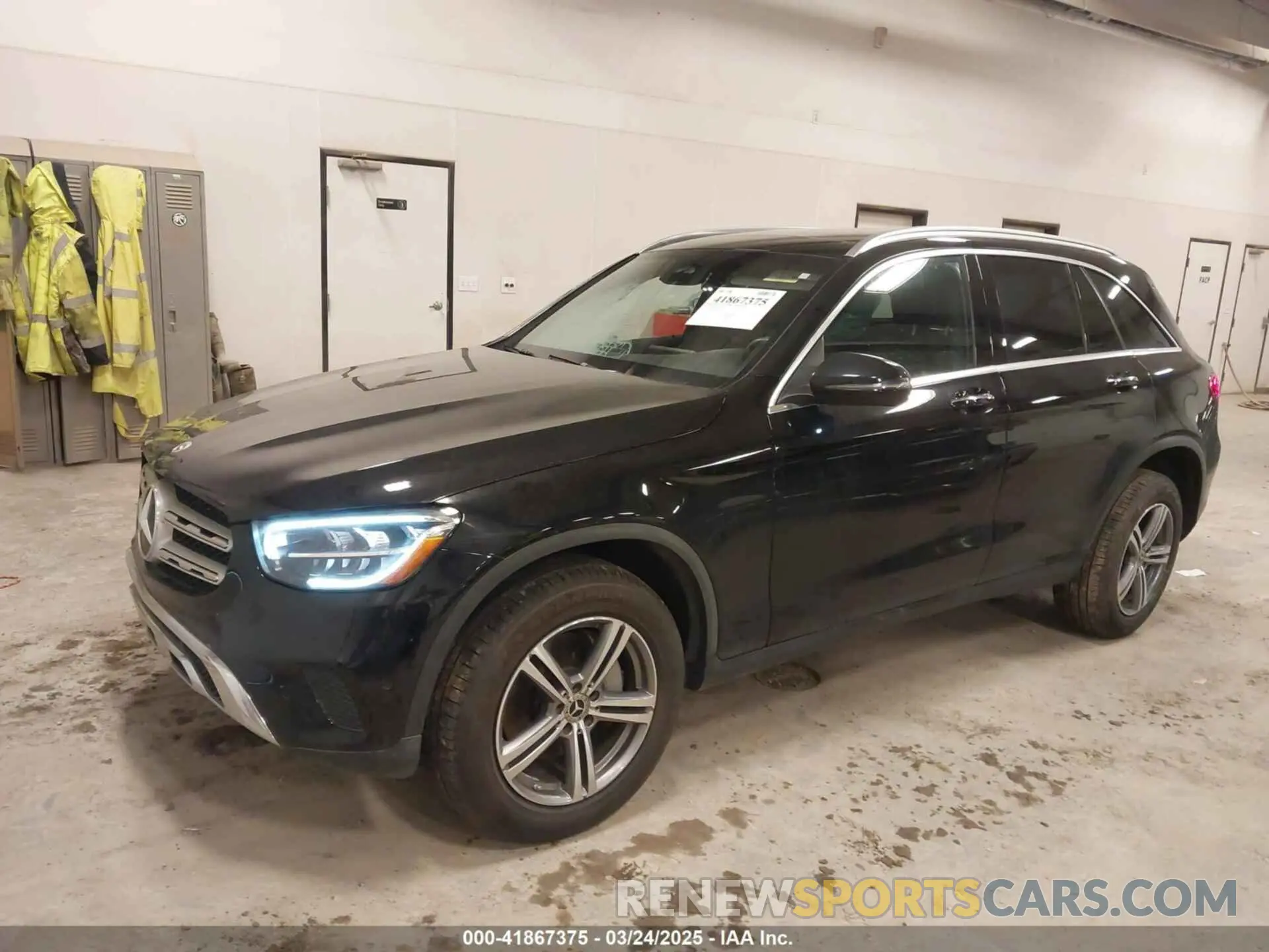 2 Photograph of a damaged car W1N0G8EB8NV370264 MERCEDES-BENZ GLC 300 2022