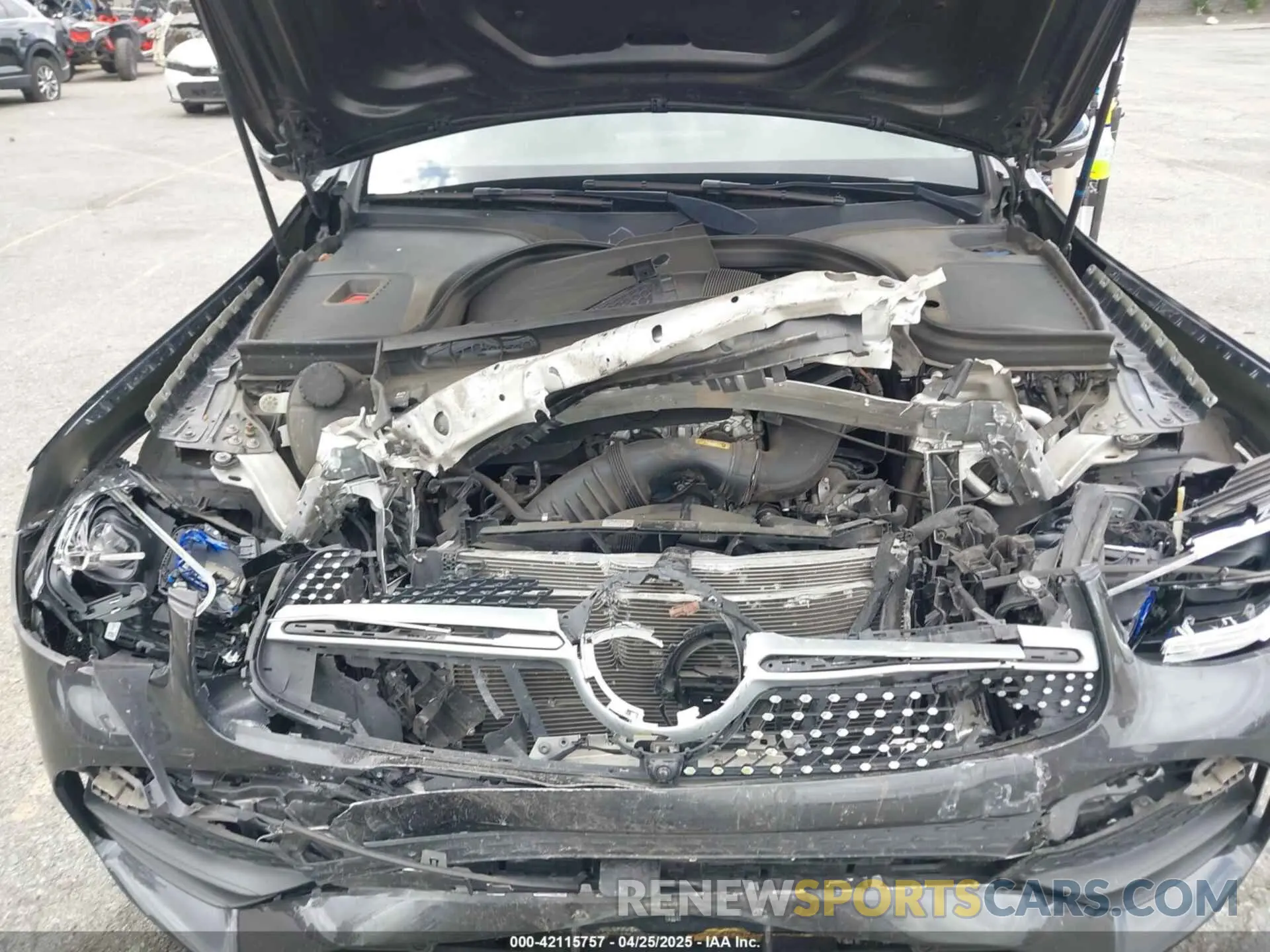 10 Photograph of a damaged car W1N0G8EBXNG052702 MERCEDES-BENZ GLC 300 2022