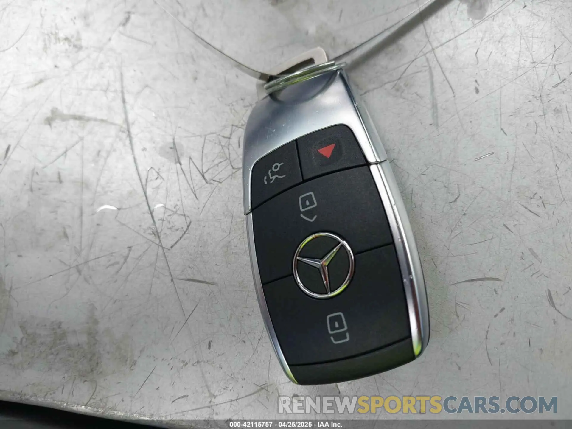 11 Photograph of a damaged car W1N0G8EBXNG052702 MERCEDES-BENZ GLC 300 2022