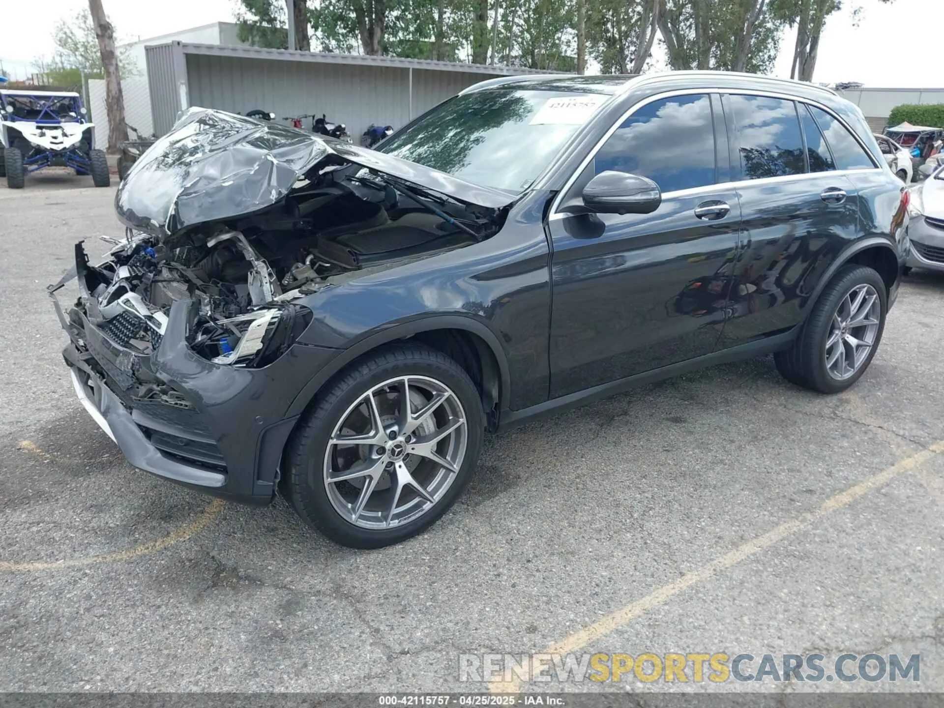 2 Photograph of a damaged car W1N0G8EBXNG052702 MERCEDES-BENZ GLC 300 2022