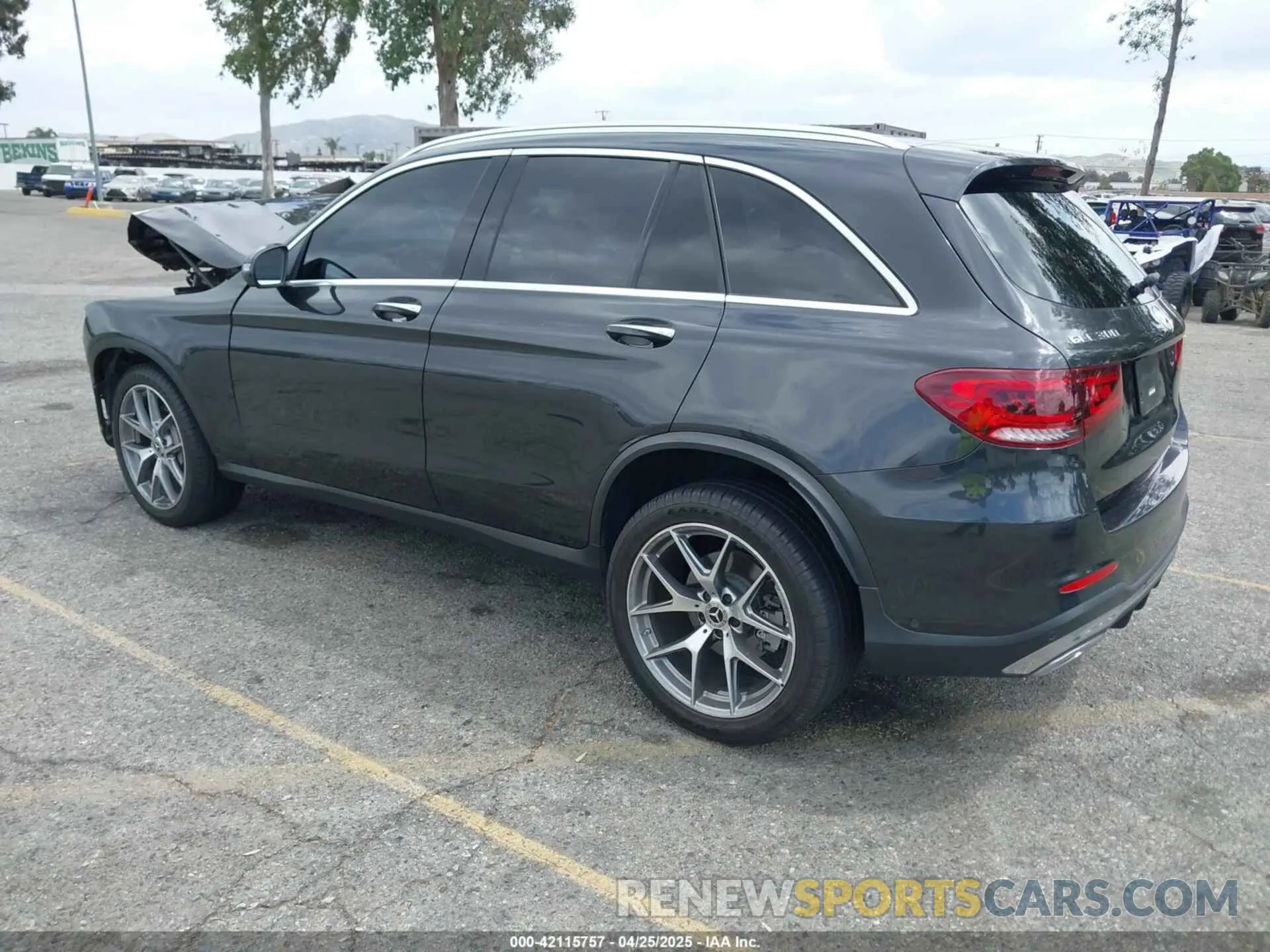 3 Photograph of a damaged car W1N0G8EBXNG052702 MERCEDES-BENZ GLC 300 2022
