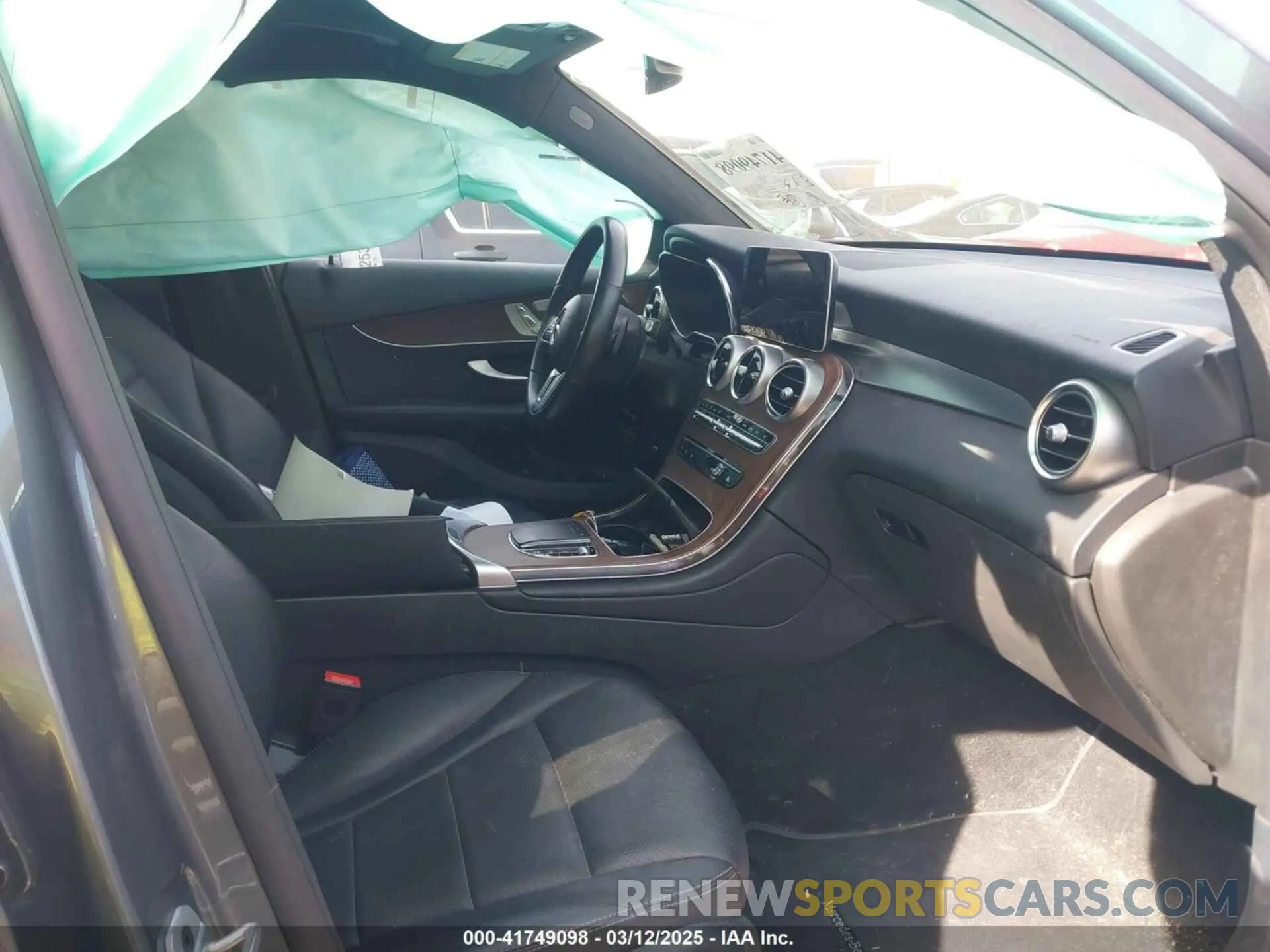 5 Photograph of a damaged car W1N0G8EBXNV333958 MERCEDES-BENZ GLC 300 2022