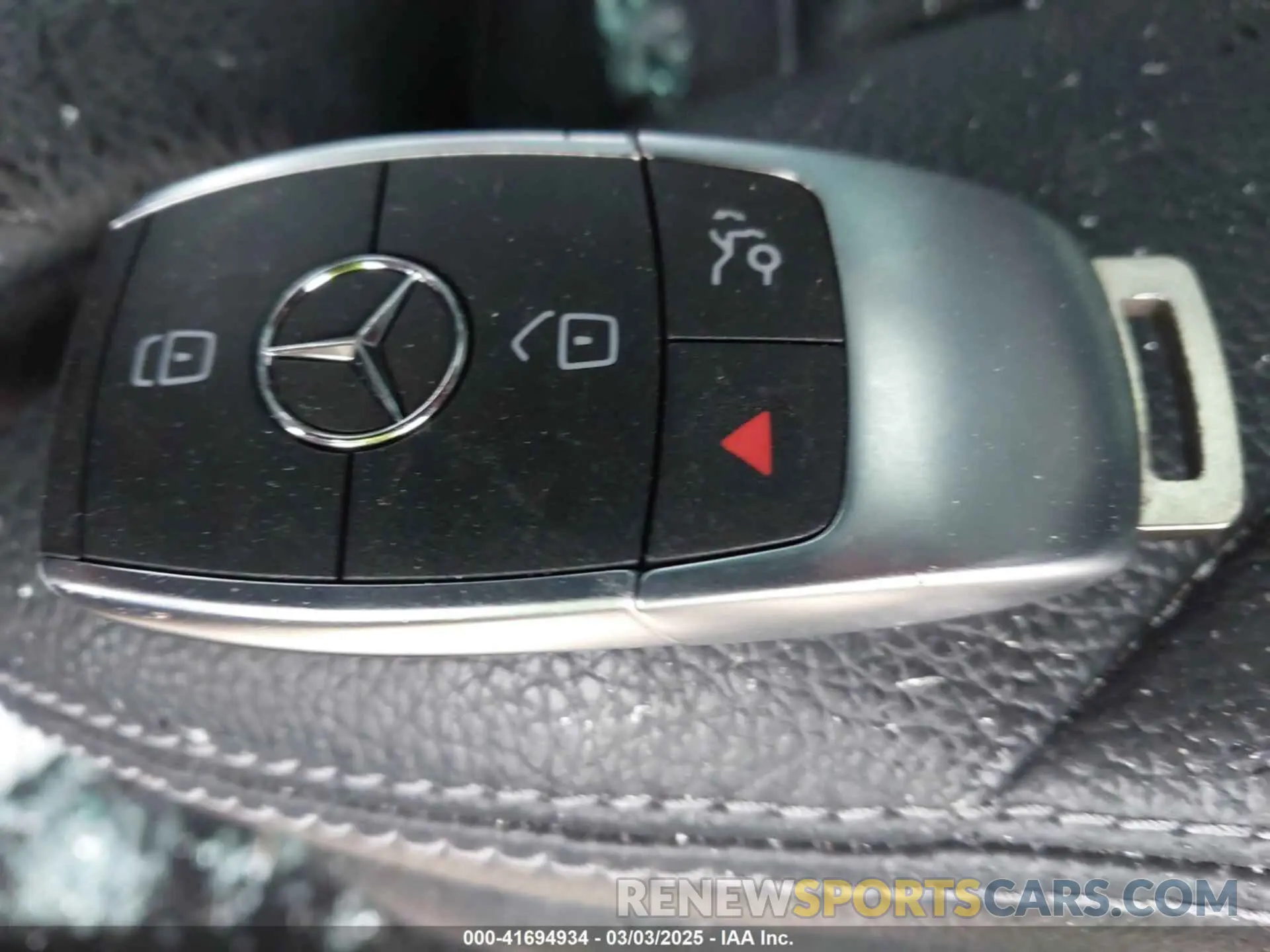 11 Photograph of a damaged car W1N0G8EBXNV395814 MERCEDES-BENZ GLC 300 2022