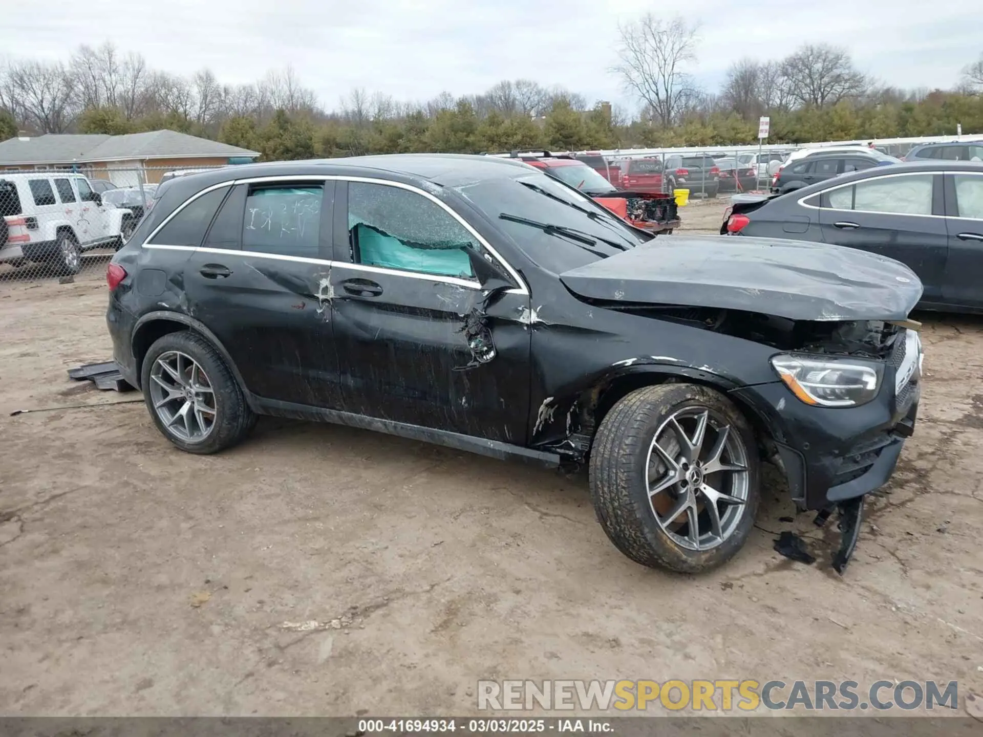 13 Photograph of a damaged car W1N0G8EBXNV395814 MERCEDES-BENZ GLC 300 2022