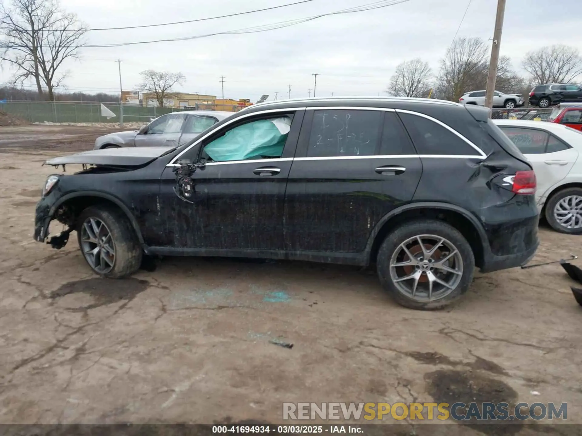 14 Photograph of a damaged car W1N0G8EBXNV395814 MERCEDES-BENZ GLC 300 2022
