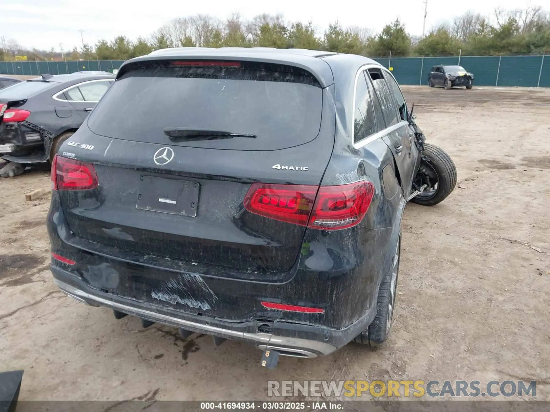 4 Photograph of a damaged car W1N0G8EBXNV395814 MERCEDES-BENZ GLC 300 2022