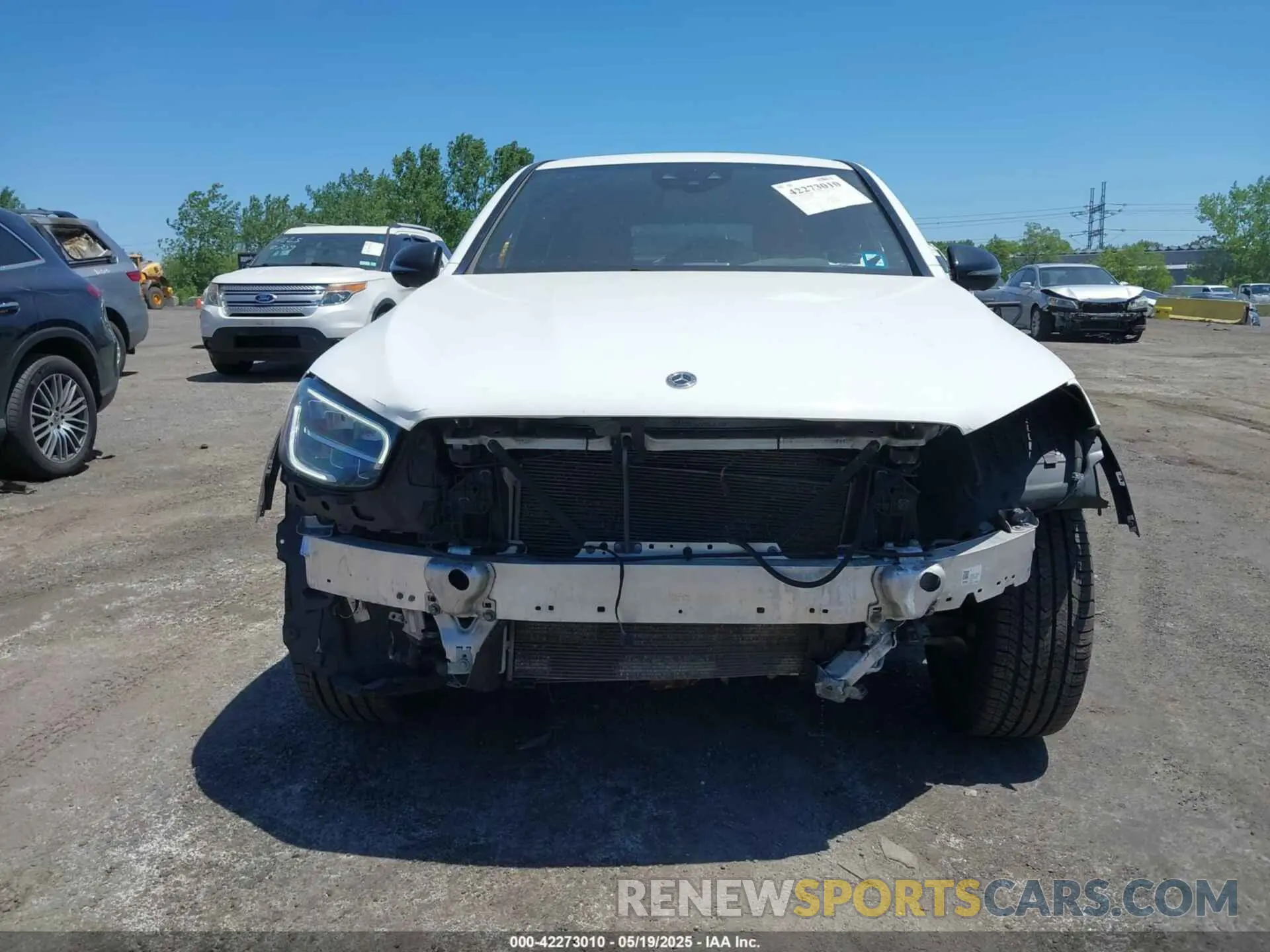12 Photograph of a damaged car W1N0J8EB2NG029576 MERCEDES-BENZ GLC 300 2022
