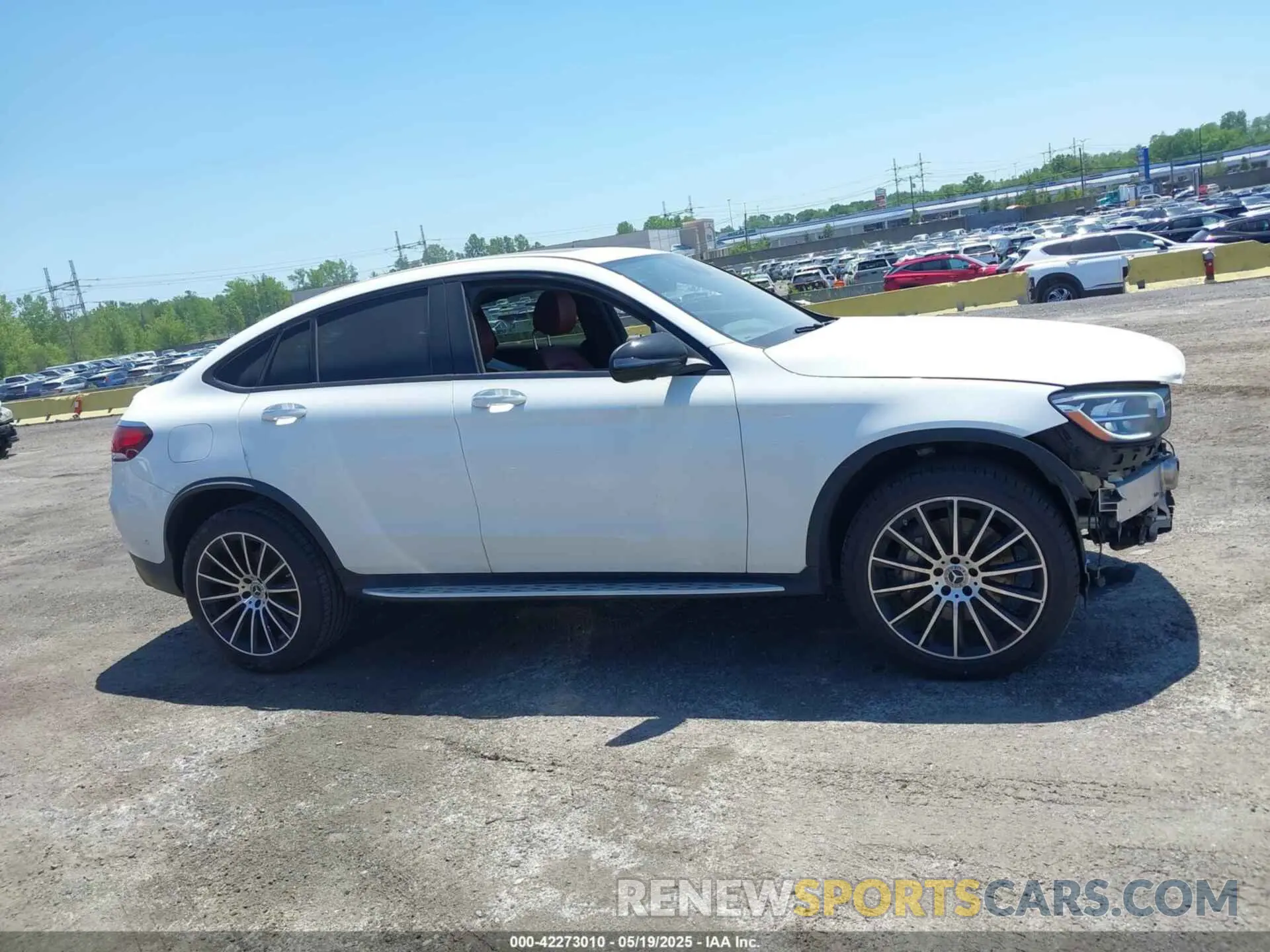 13 Photograph of a damaged car W1N0J8EB2NG029576 MERCEDES-BENZ GLC 300 2022
