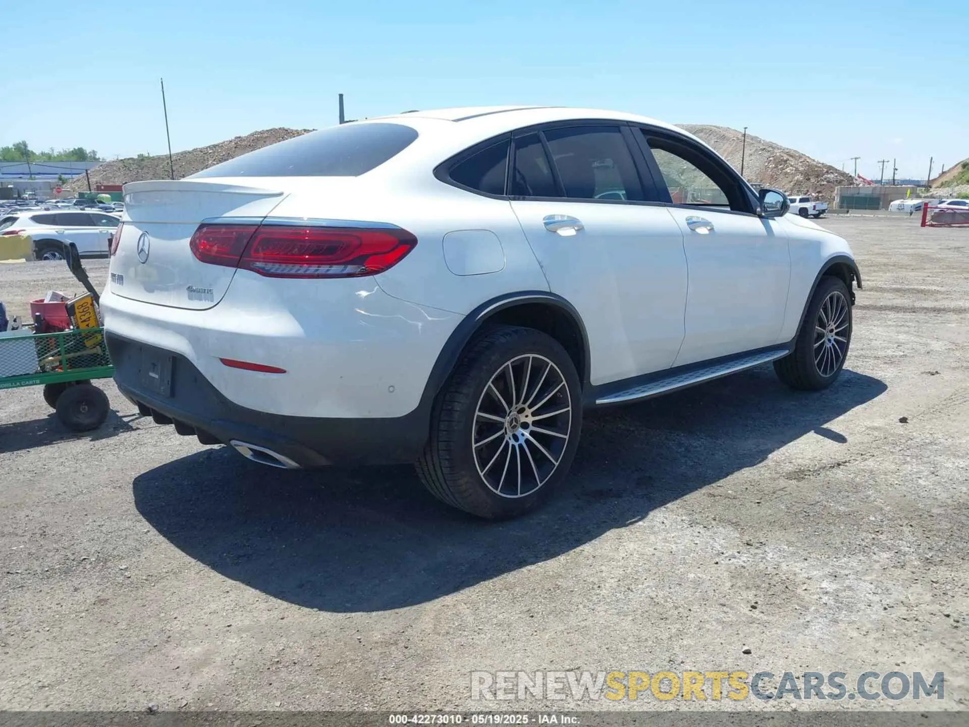 4 Photograph of a damaged car W1N0J8EB2NG029576 MERCEDES-BENZ GLC 300 2022