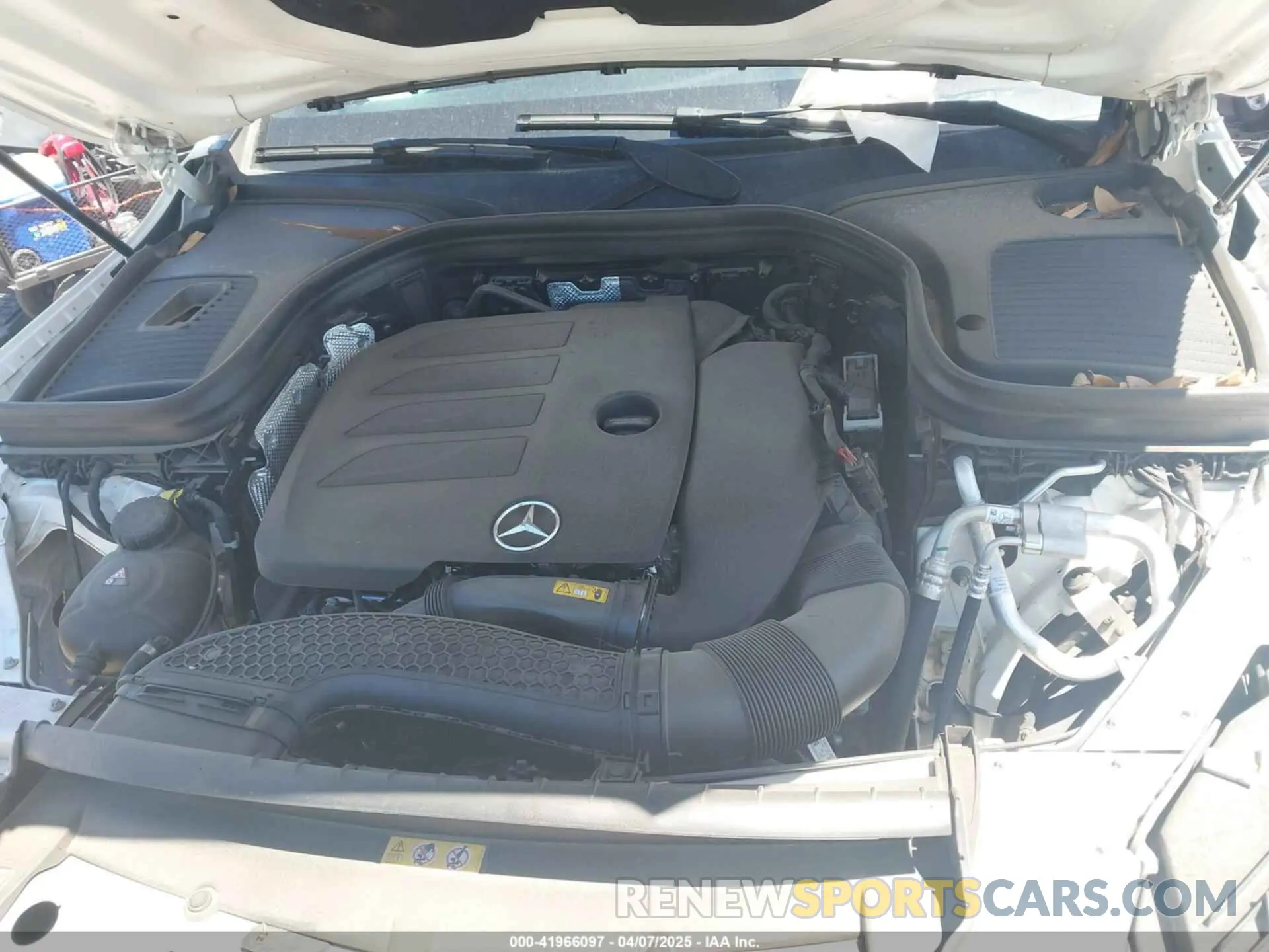 10 Photograph of a damaged car W1N0J8EB6NG026082 MERCEDES-BENZ GLC 300 2022