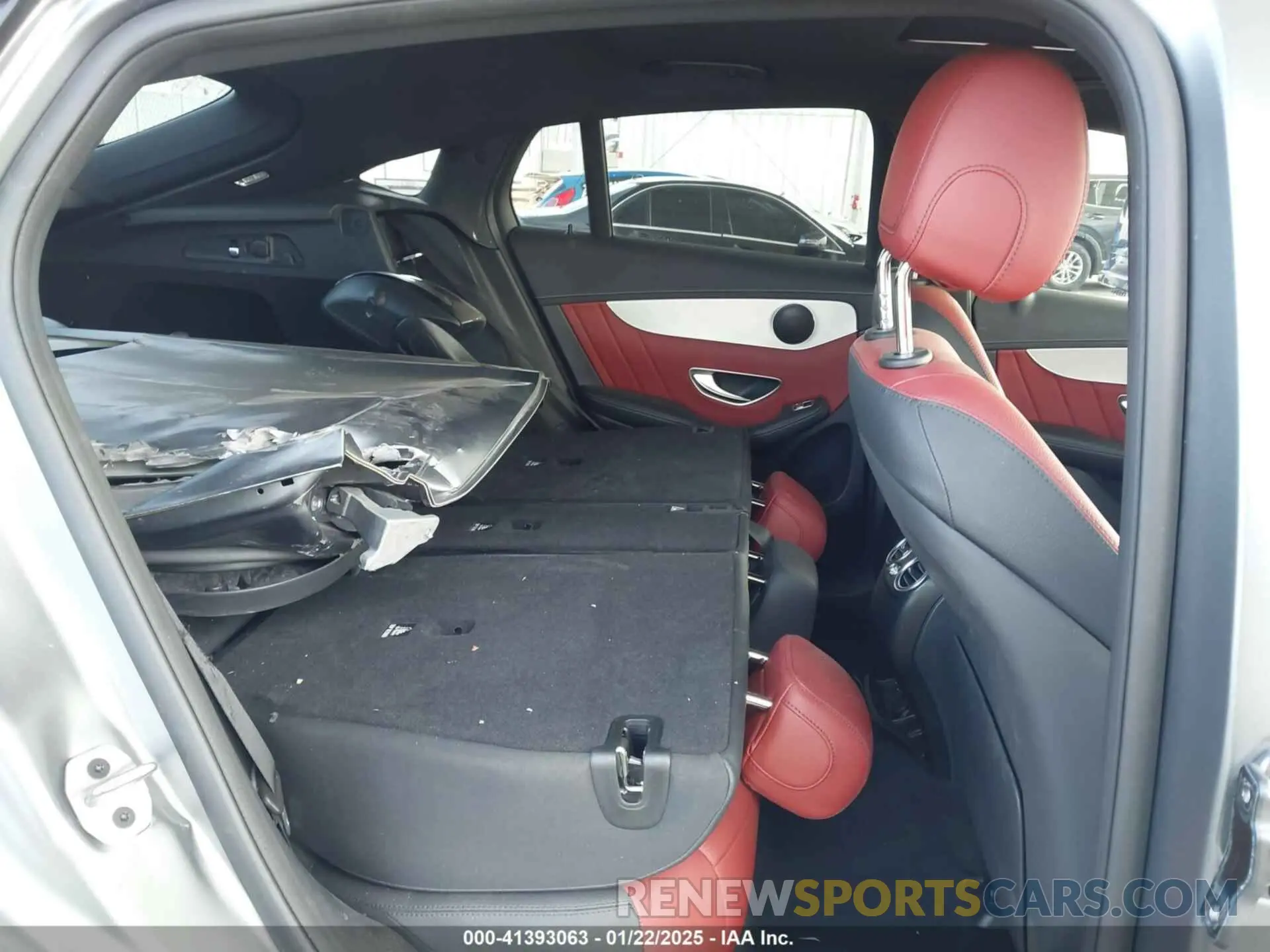 8 Photograph of a damaged car W1N0J8EB8NG037553 MERCEDES-BENZ GLC 300 2022