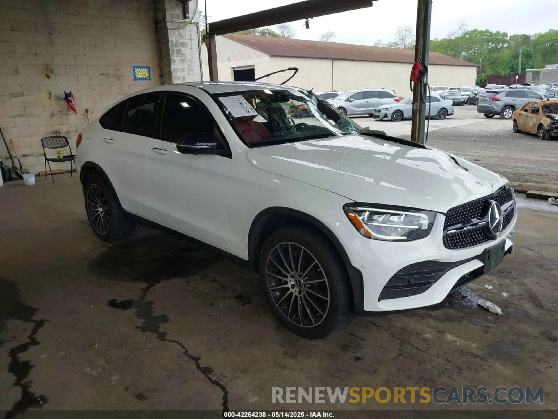 1 Photograph of a damaged car W1N0J8EB9NG102183 MERCEDES-BENZ GLC 300 2022