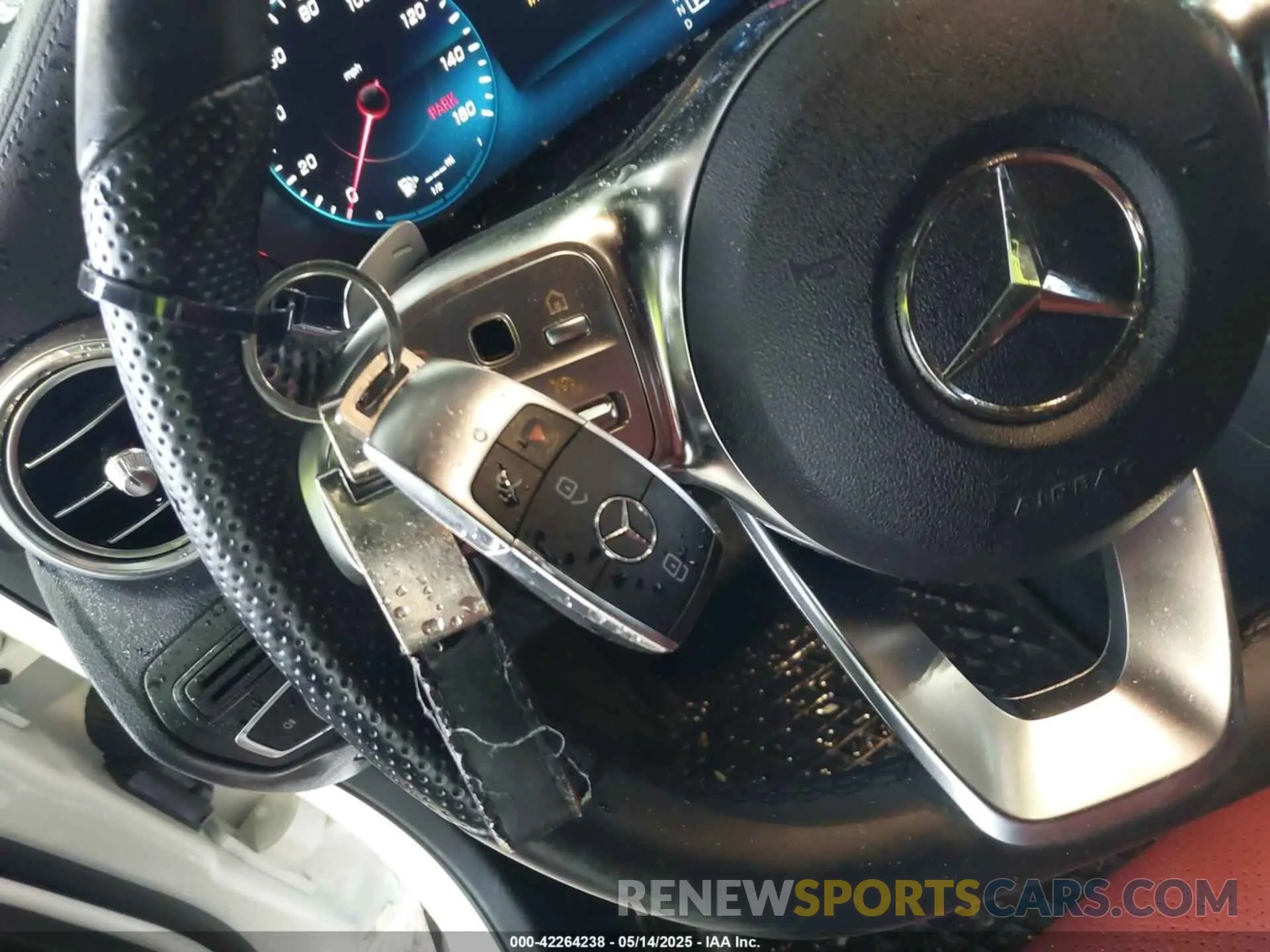 11 Photograph of a damaged car W1N0J8EB9NG102183 MERCEDES-BENZ GLC 300 2022