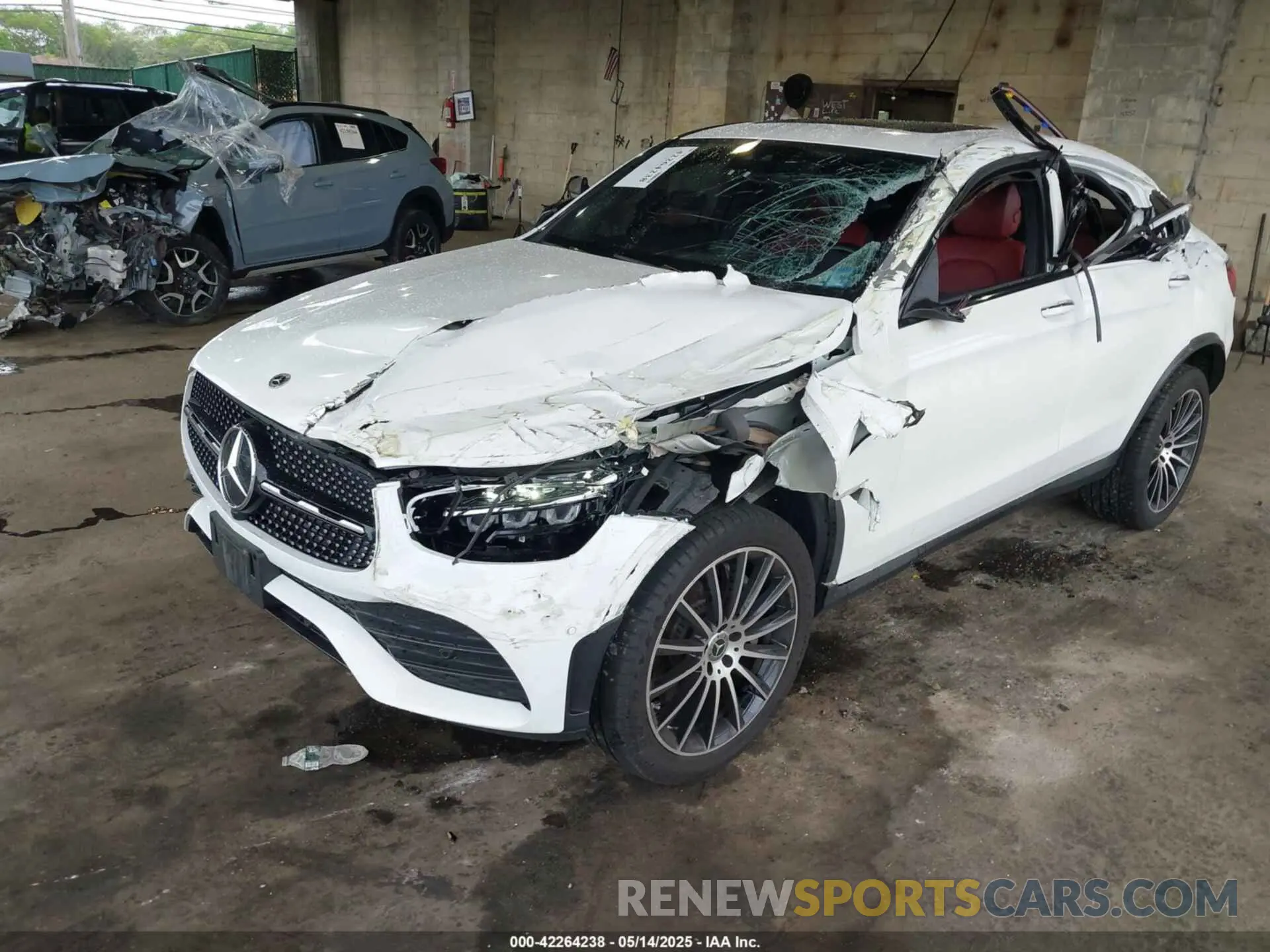 6 Photograph of a damaged car W1N0J8EB9NG102183 MERCEDES-BENZ GLC 300 2022