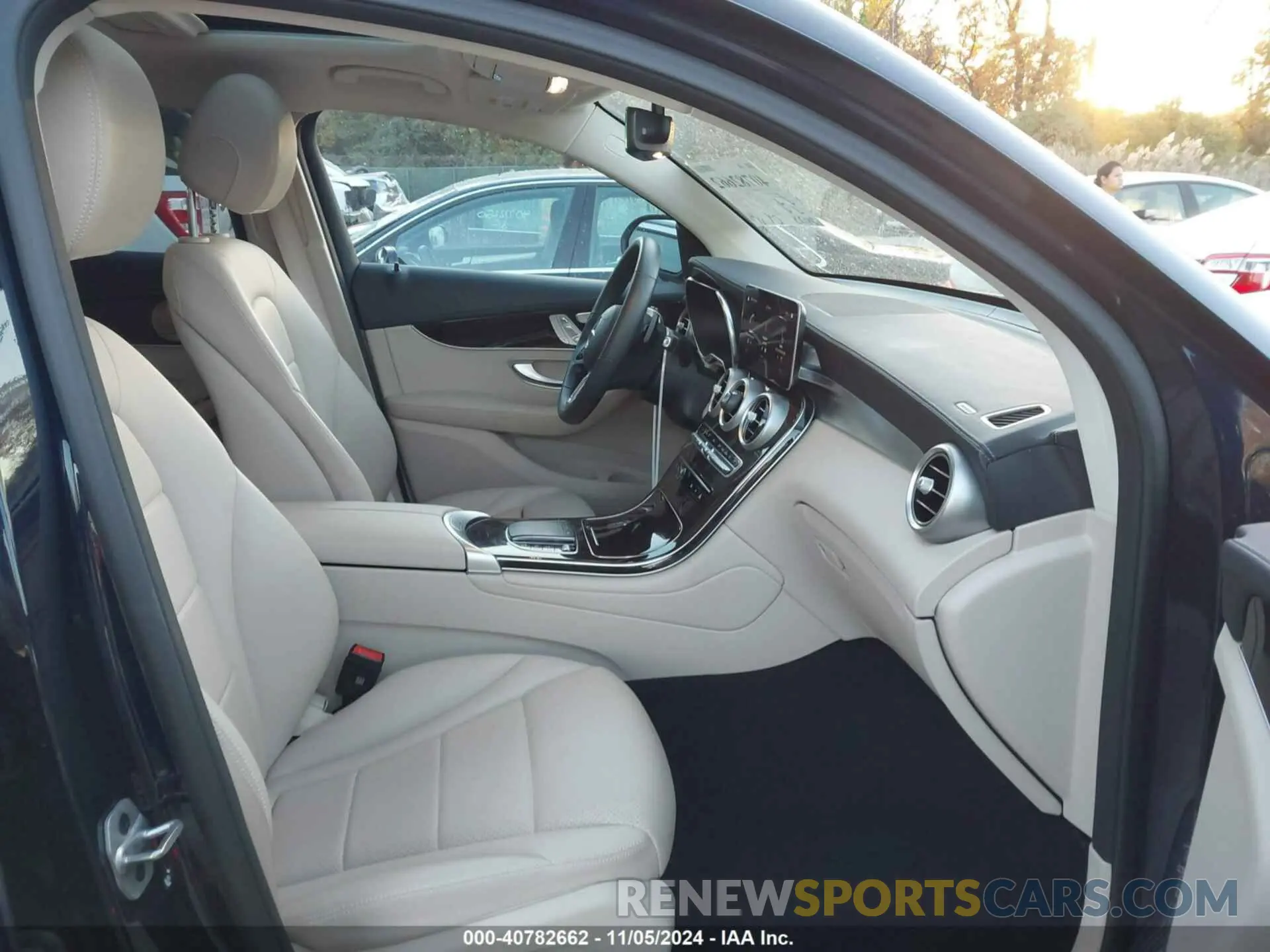 5 Photograph of a damaged car W1N0J8EB1PG163983 MERCEDES-BENZ GLC 300 2023