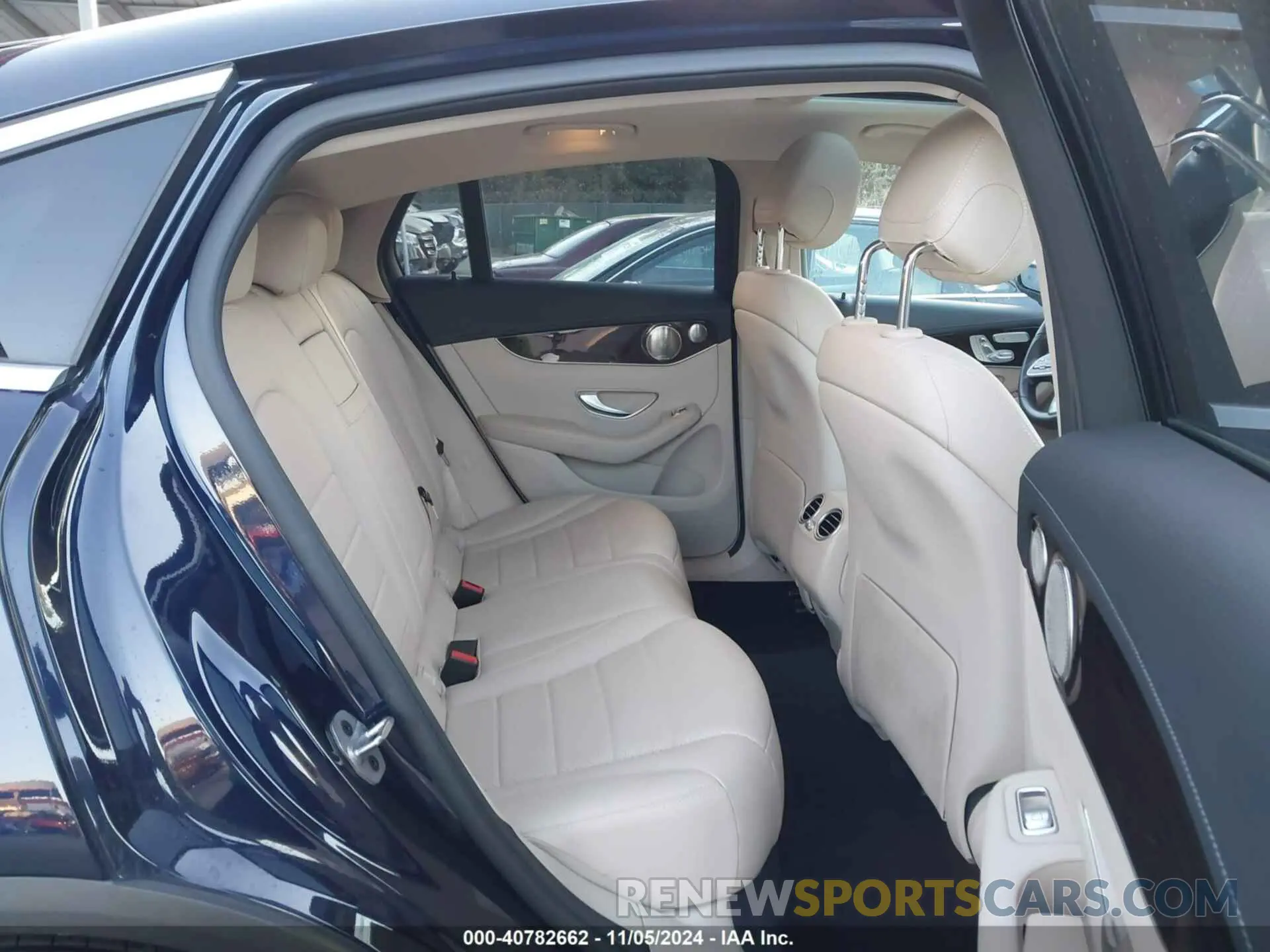 8 Photograph of a damaged car W1N0J8EB1PG163983 MERCEDES-BENZ GLC 300 2023