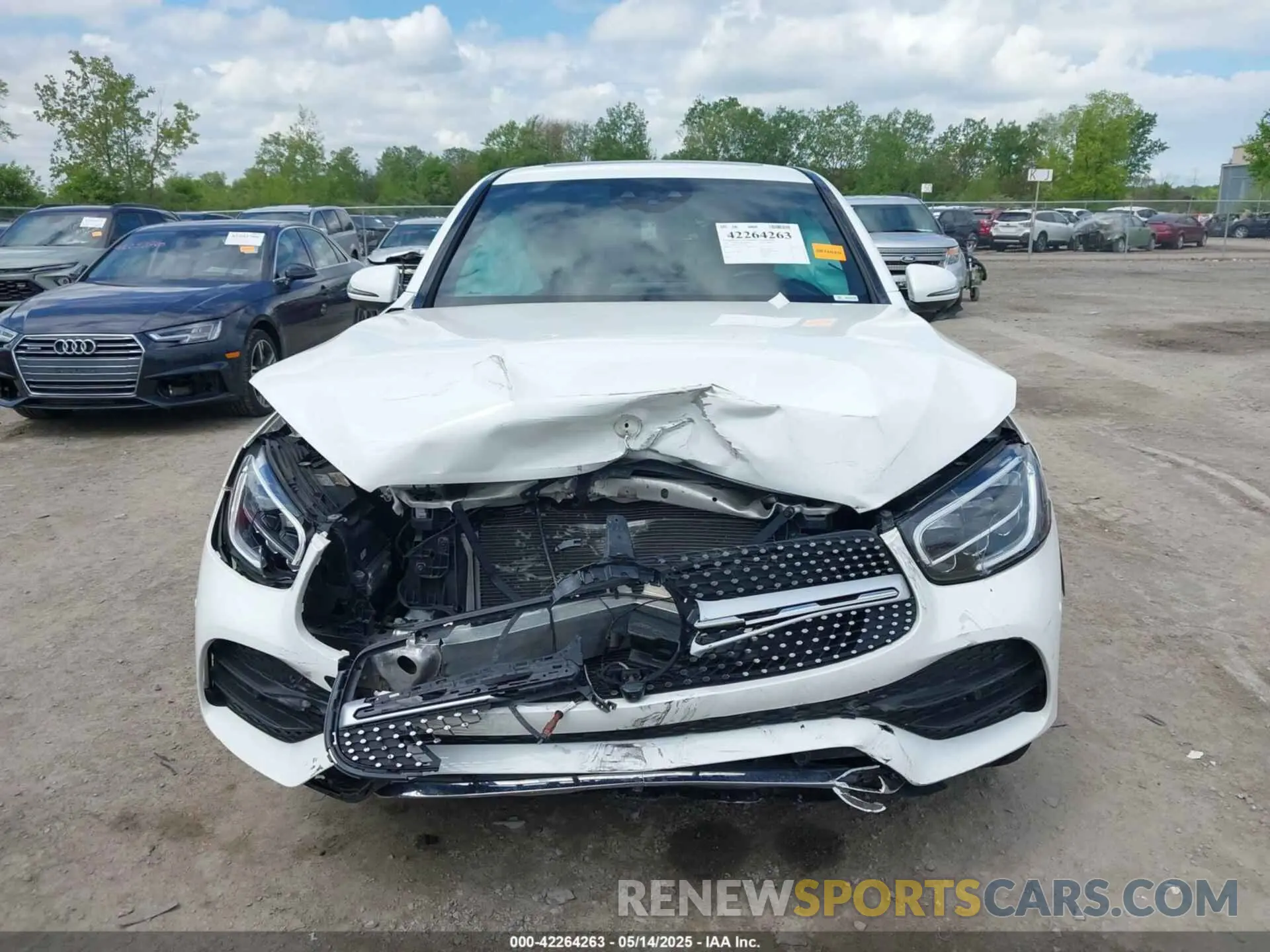12 Photograph of a damaged car W1N0J8EB3PG125932 MERCEDES-BENZ GLC 300 2023