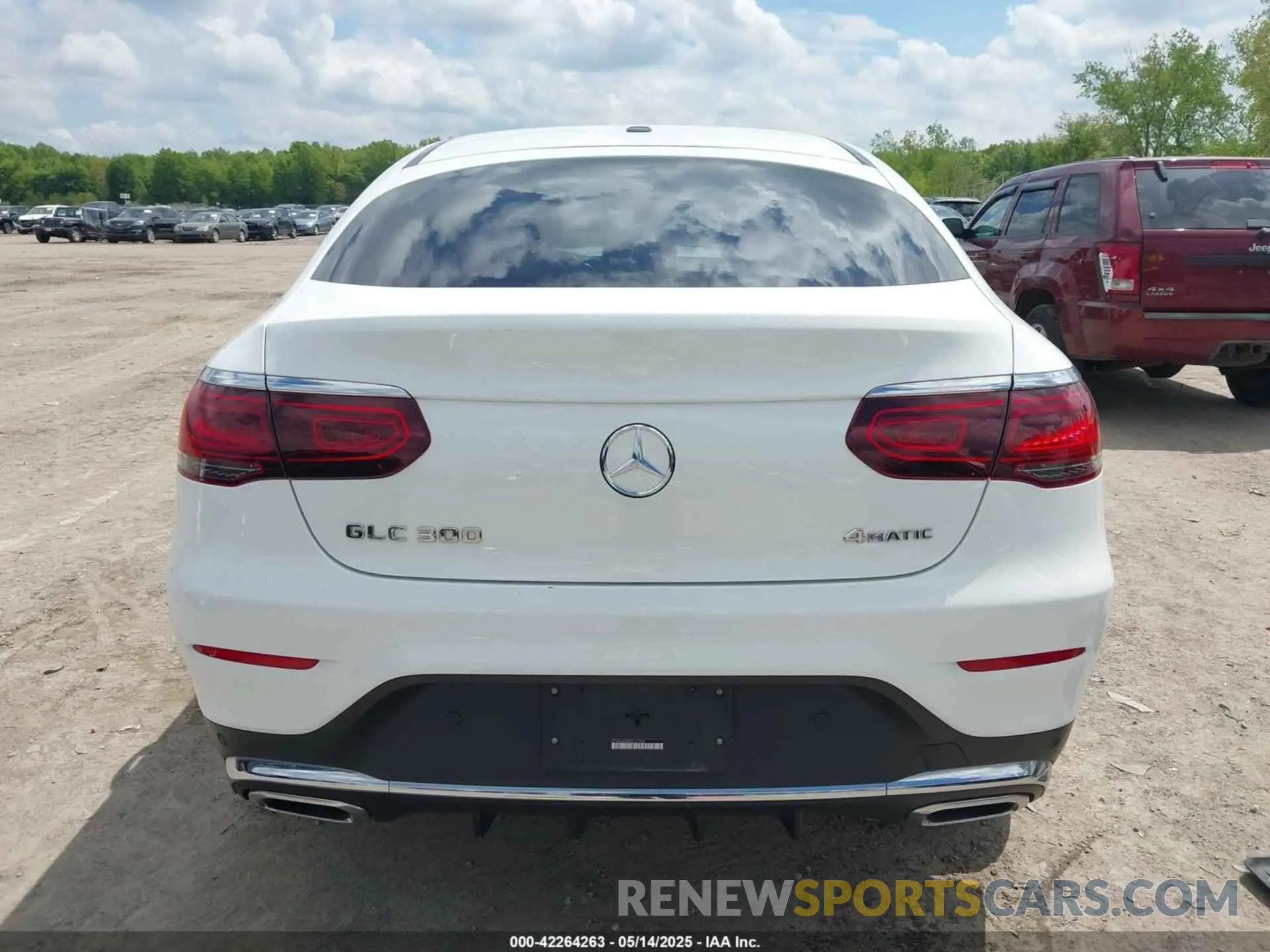 16 Photograph of a damaged car W1N0J8EB3PG125932 MERCEDES-BENZ GLC 300 2023