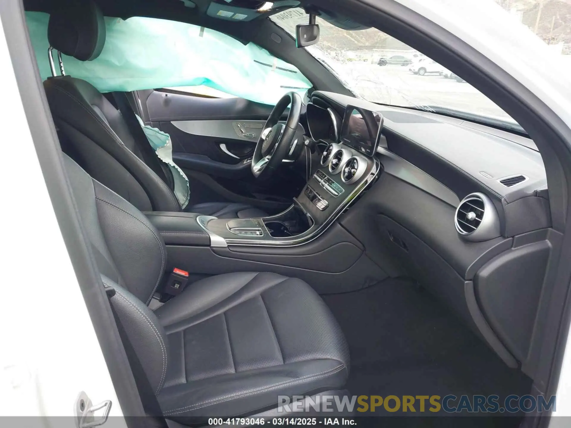5 Photograph of a damaged car W1N0J8EB8PG144315 MERCEDES-BENZ GLC 300 2023