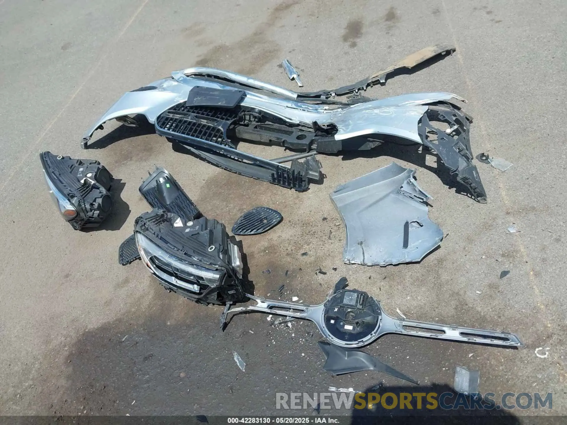 12 Photograph of a damaged car W1NKM4GB2PF043878 MERCEDES-BENZ GLC 300 2023
