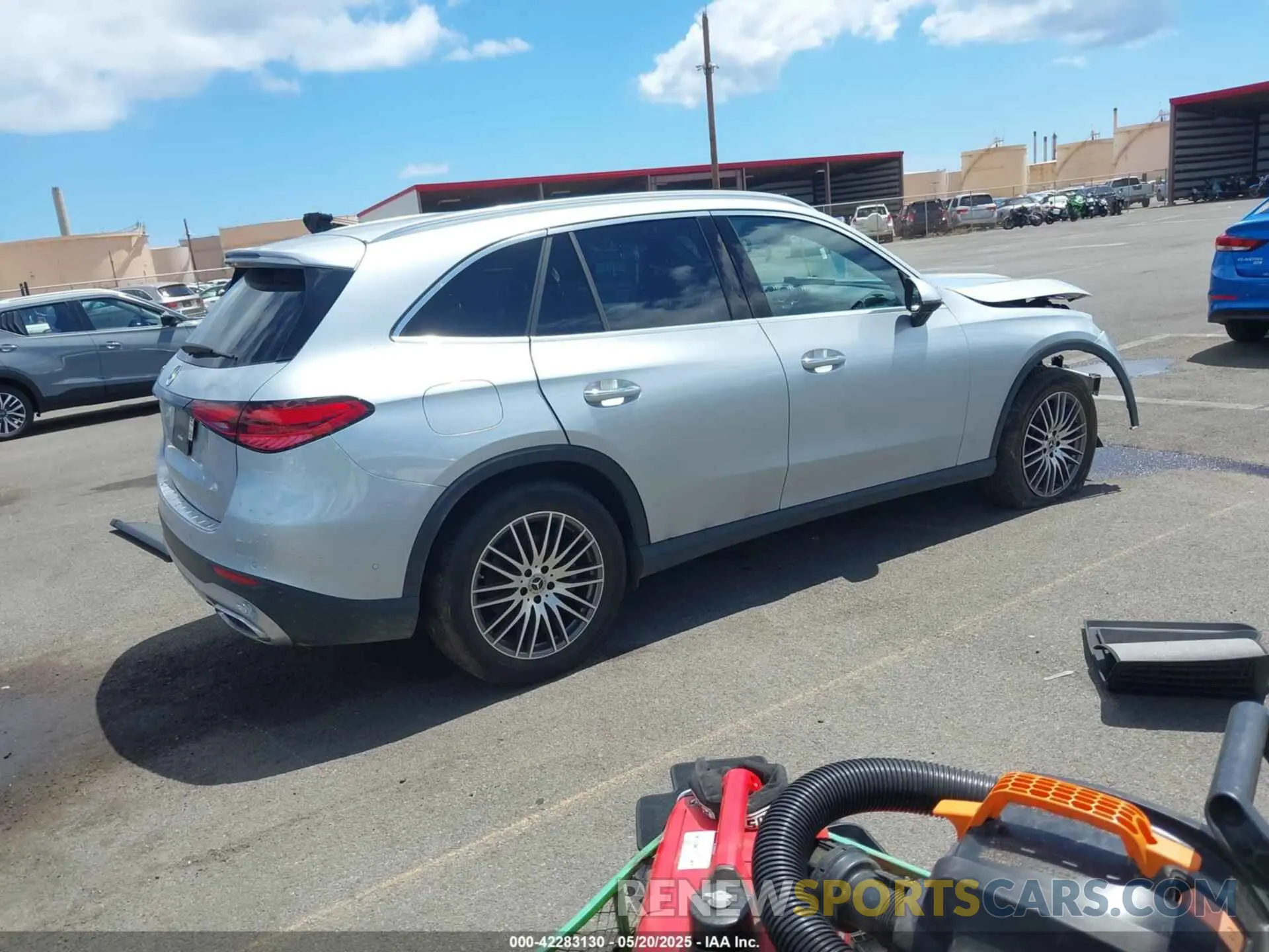 4 Photograph of a damaged car W1NKM4GB2PF043878 MERCEDES-BENZ GLC 300 2023