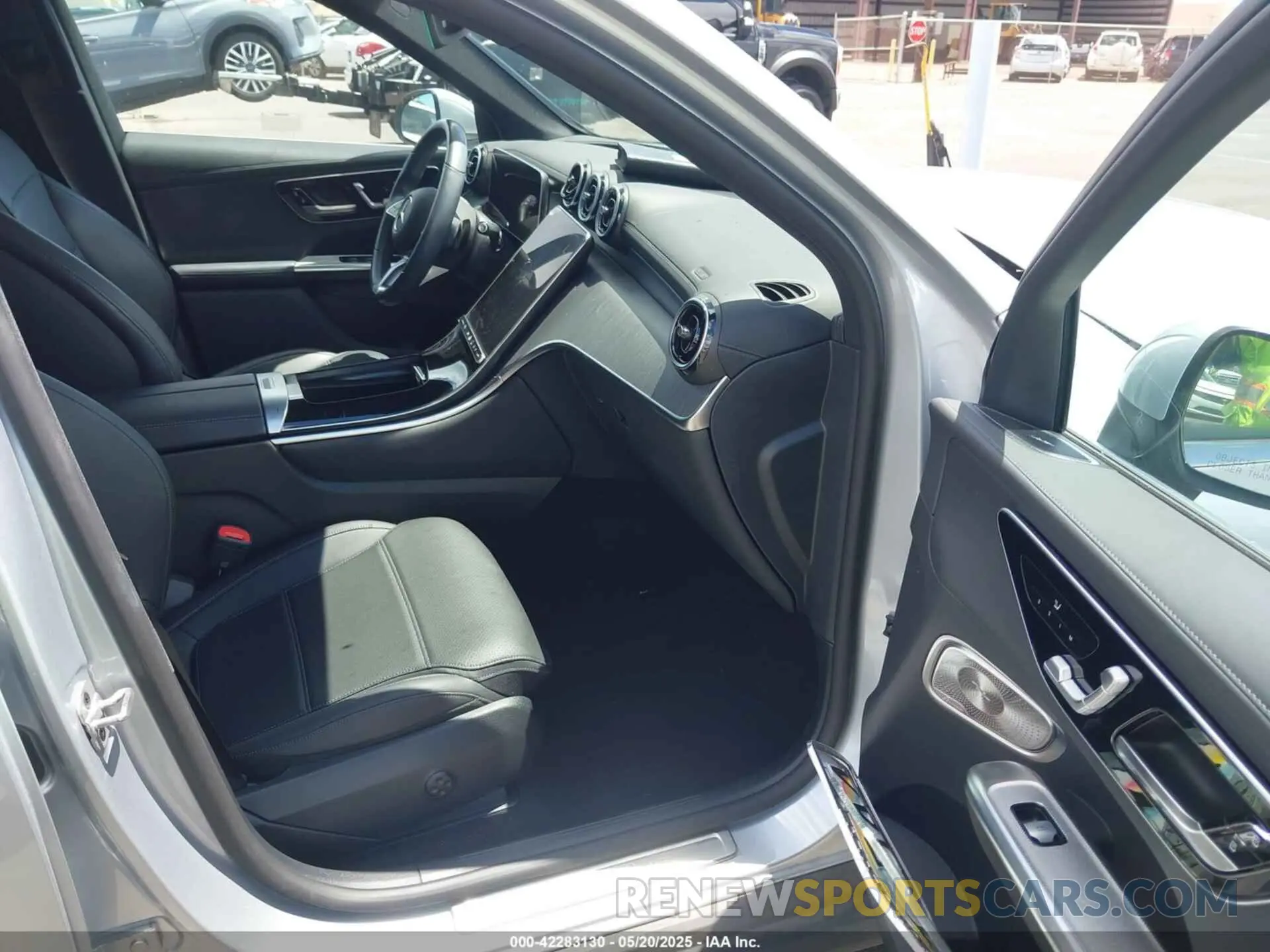 5 Photograph of a damaged car W1NKM4GB2PF043878 MERCEDES-BENZ GLC 300 2023