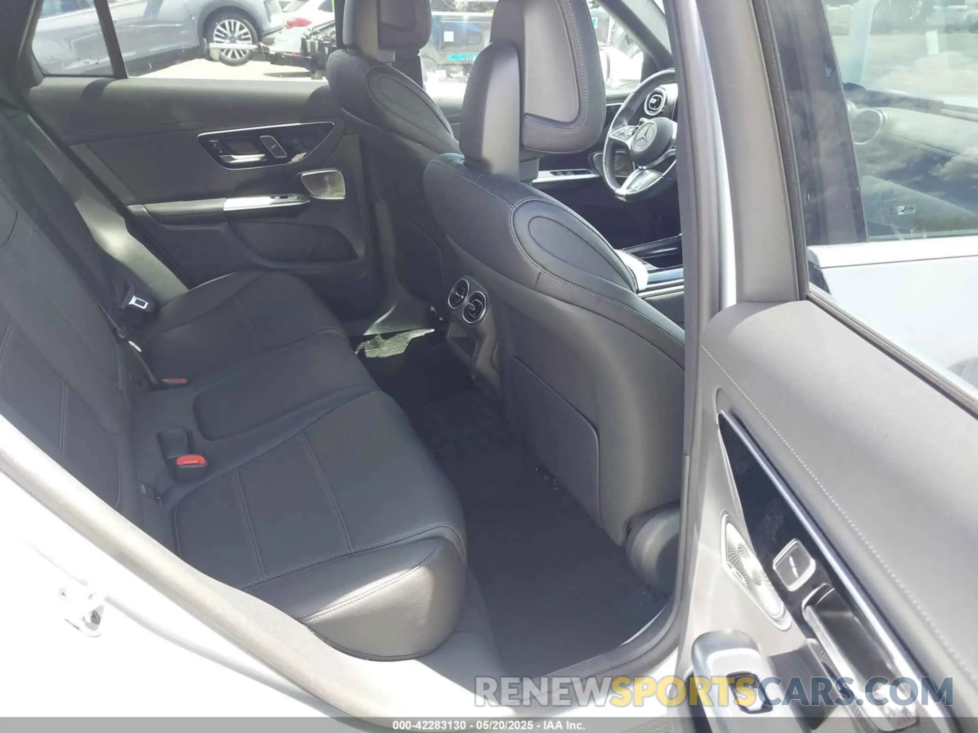 8 Photograph of a damaged car W1NKM4GB2PF043878 MERCEDES-BENZ GLC 300 2023