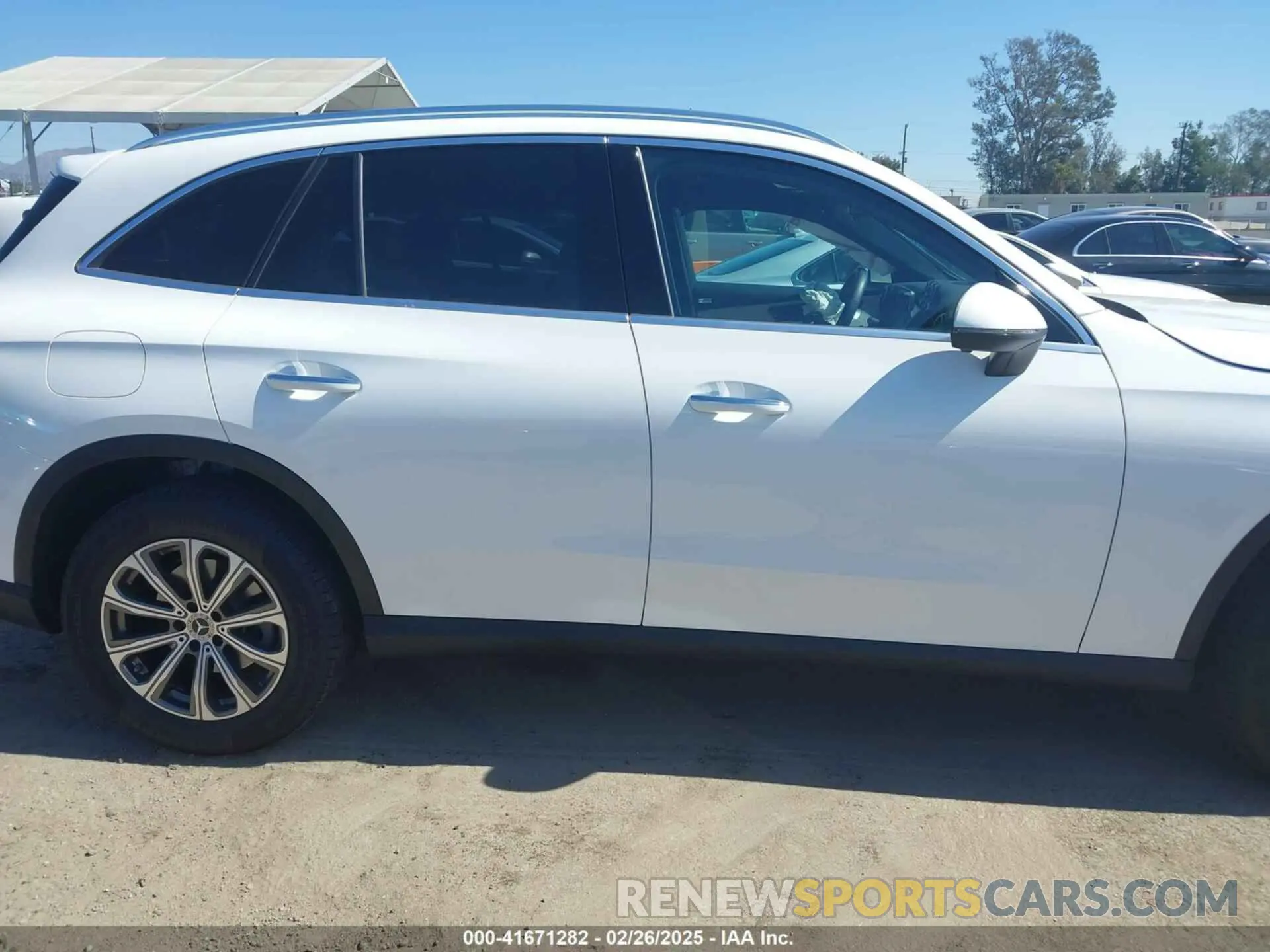 13 Photograph of a damaged car W1NKM4GB2PU018233 MERCEDES-BENZ GLC 300 2023