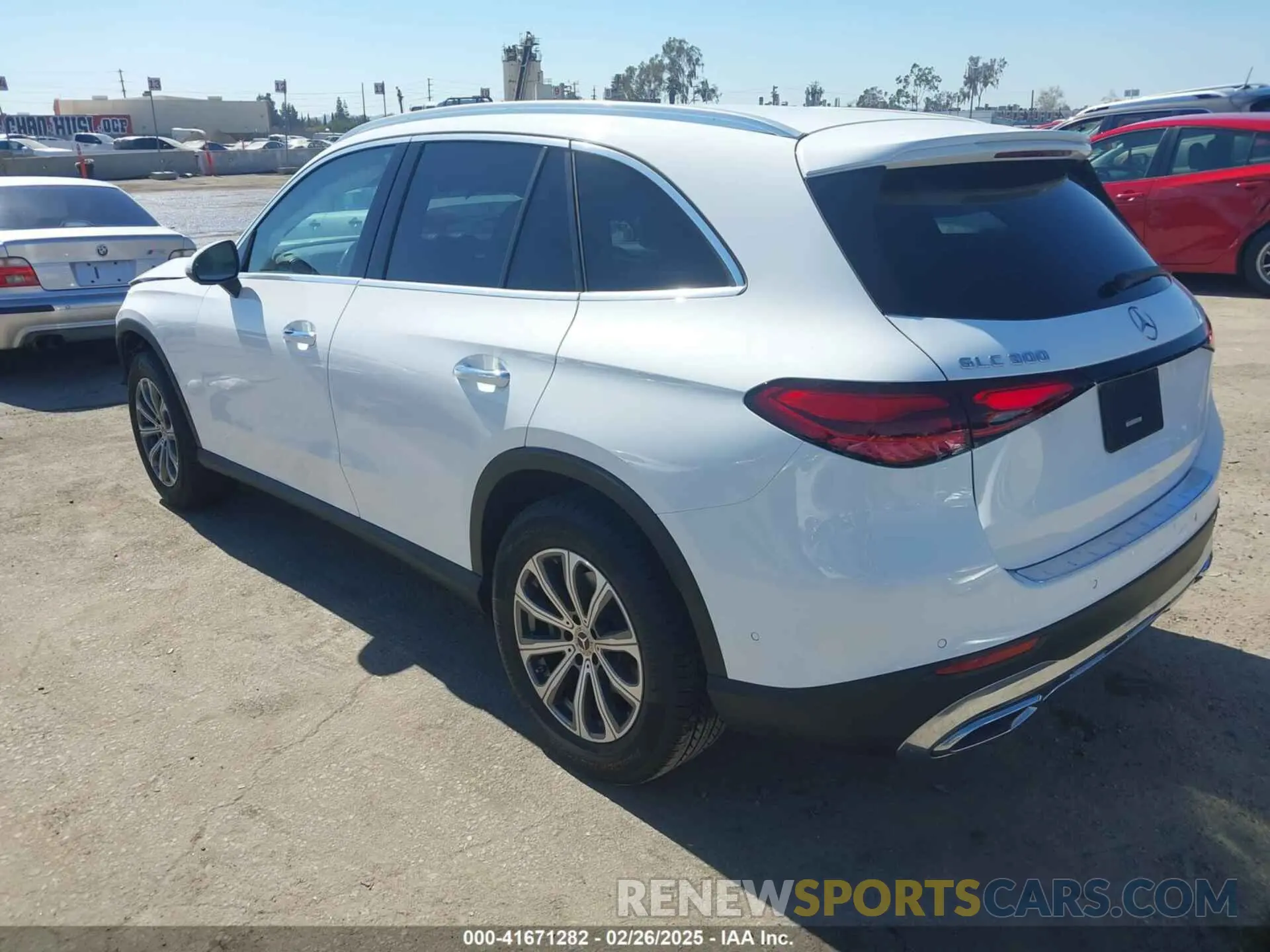 3 Photograph of a damaged car W1NKM4GB2PU018233 MERCEDES-BENZ GLC 300 2023