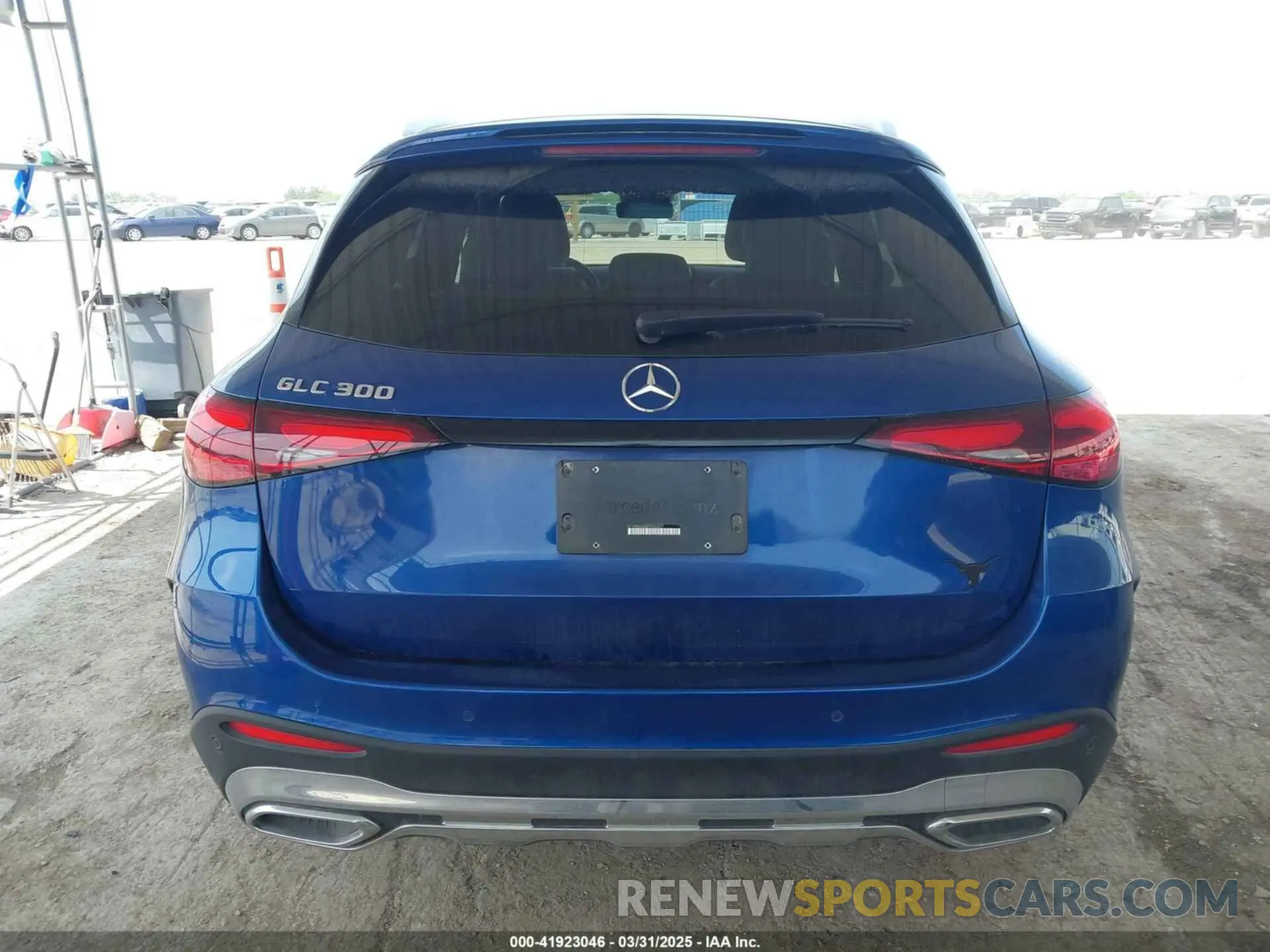 16 Photograph of a damaged car W1NKM4GB8PF053377 MERCEDES-BENZ GLC 300 2023
