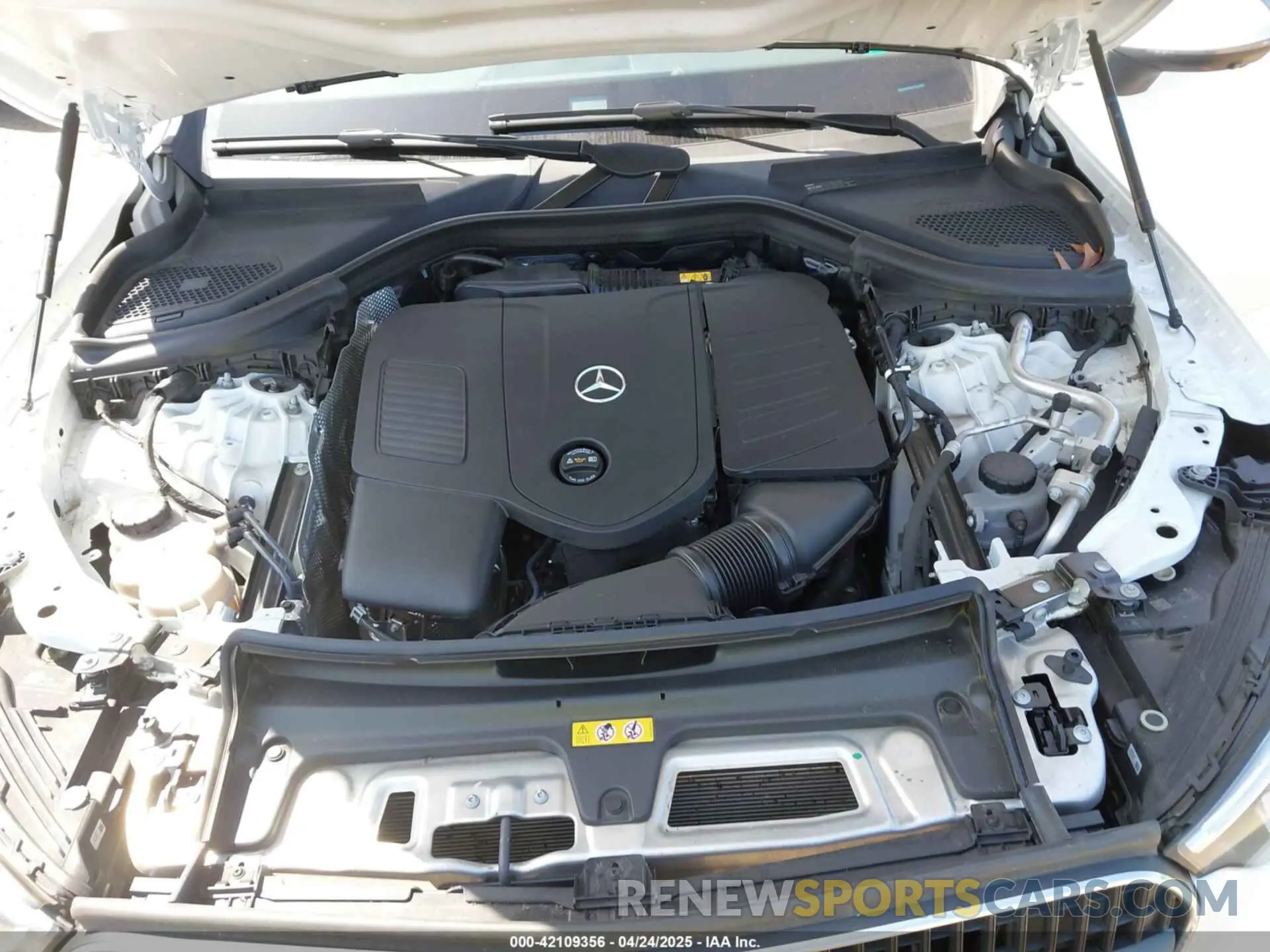 10 Photograph of a damaged car W1NKM4HB1PU016858 MERCEDES-BENZ GLC 300 2023