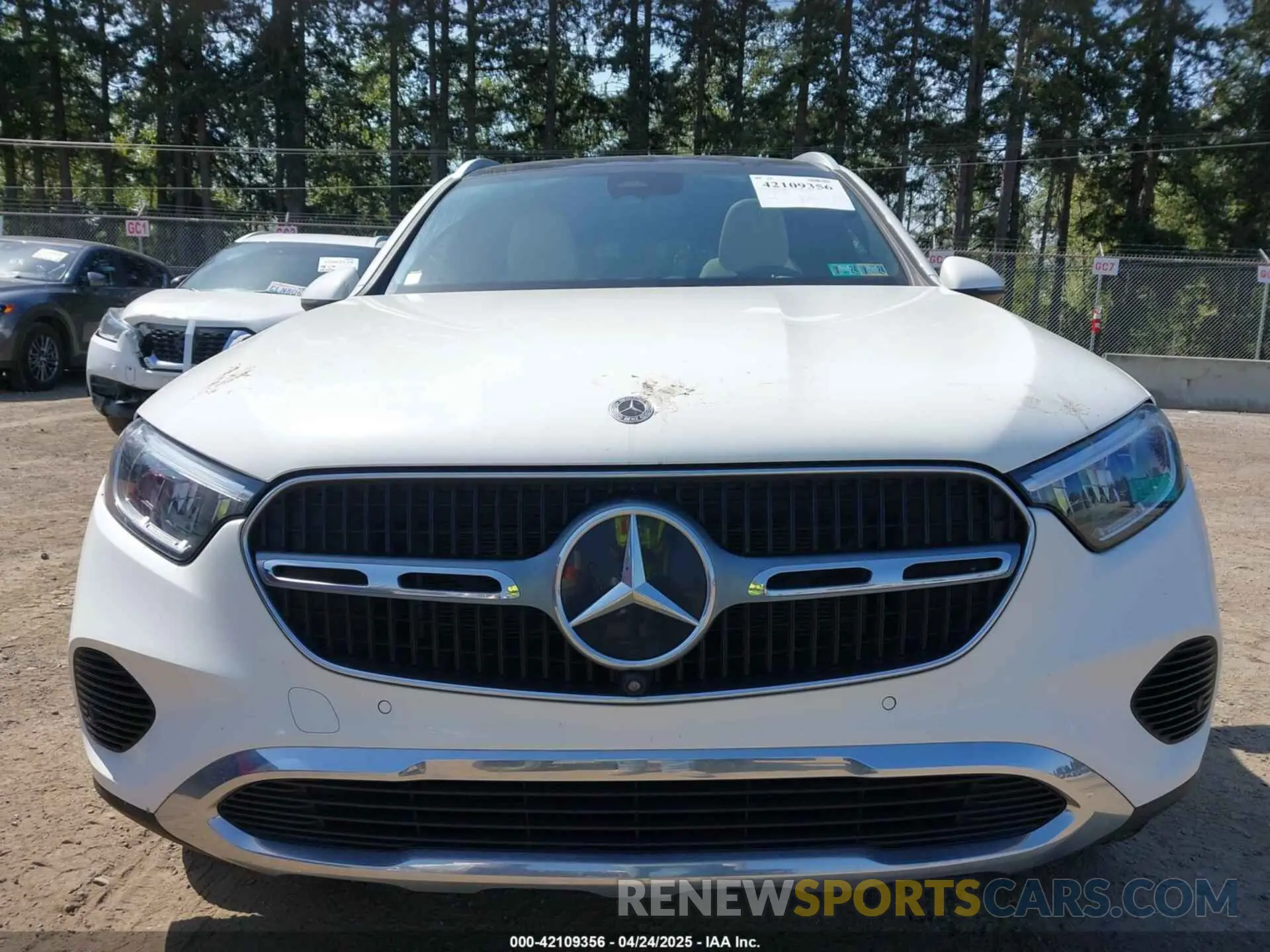 12 Photograph of a damaged car W1NKM4HB1PU016858 MERCEDES-BENZ GLC 300 2023