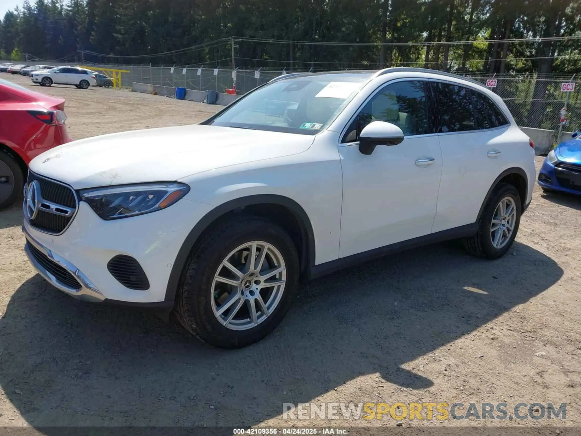 2 Photograph of a damaged car W1NKM4HB1PU016858 MERCEDES-BENZ GLC 300 2023