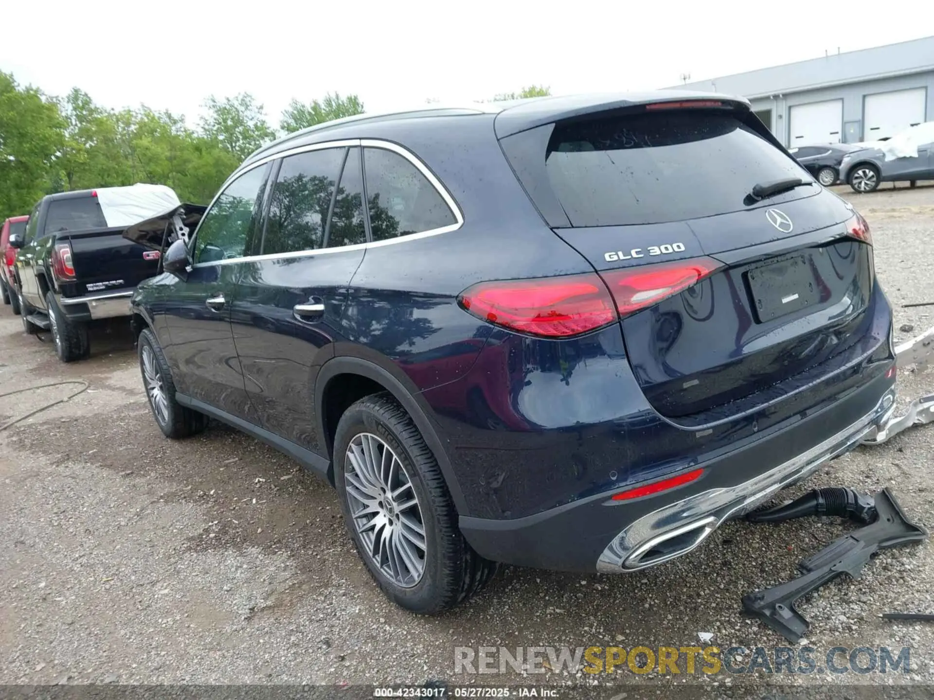 3 Photograph of a damaged car W1NKM4HB5PU028849 MERCEDES-BENZ GLC 300 2023