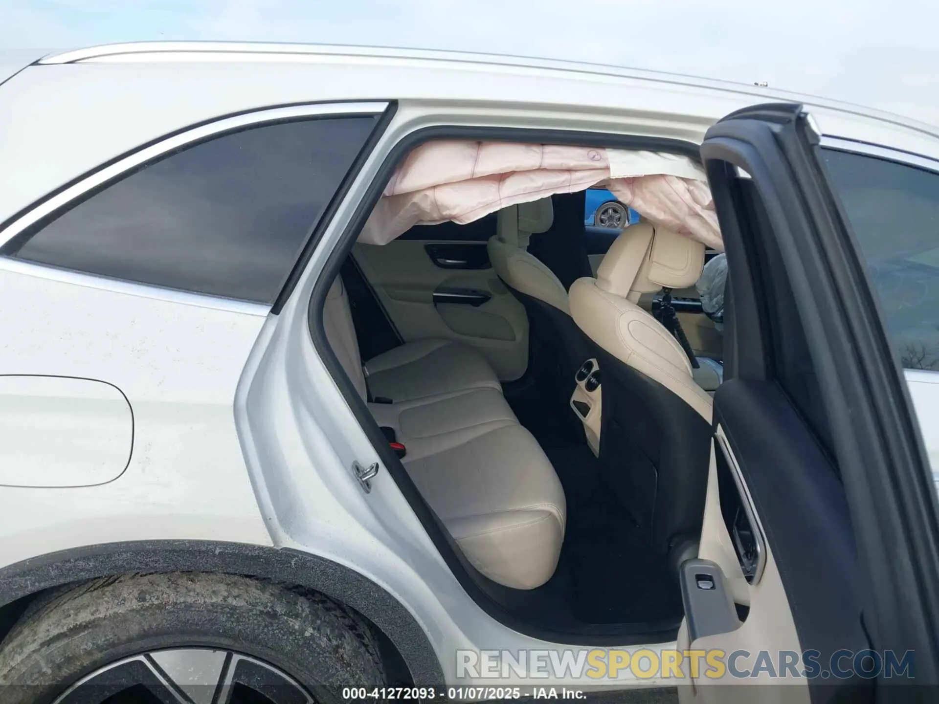 8 Photograph of a damaged car W1NKM4HB6PF028329 MERCEDES-BENZ GLC 300 2023