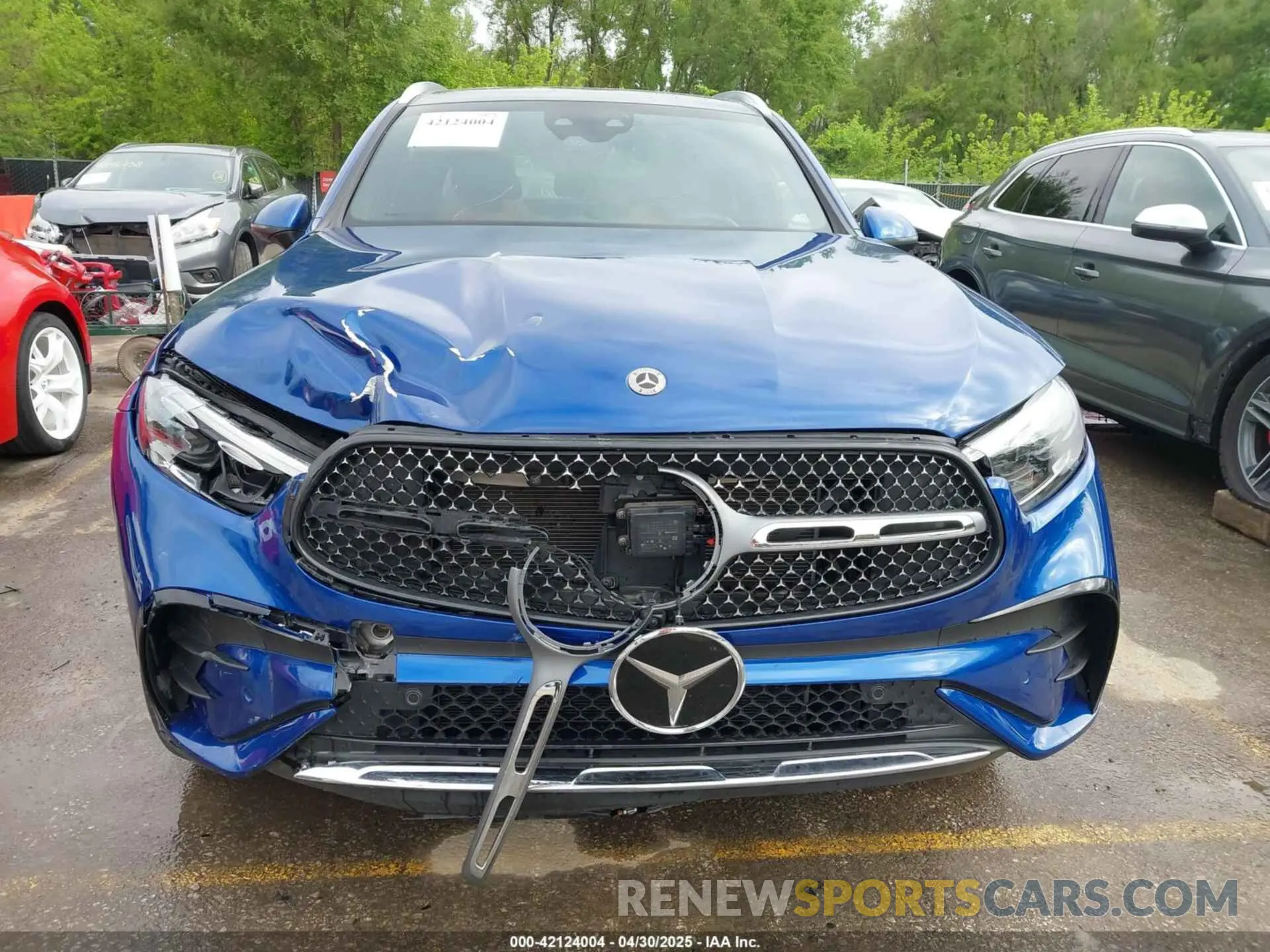 12 Photograph of a damaged car W1NKM4HB7PF049335 MERCEDES-BENZ GLC 300 2023